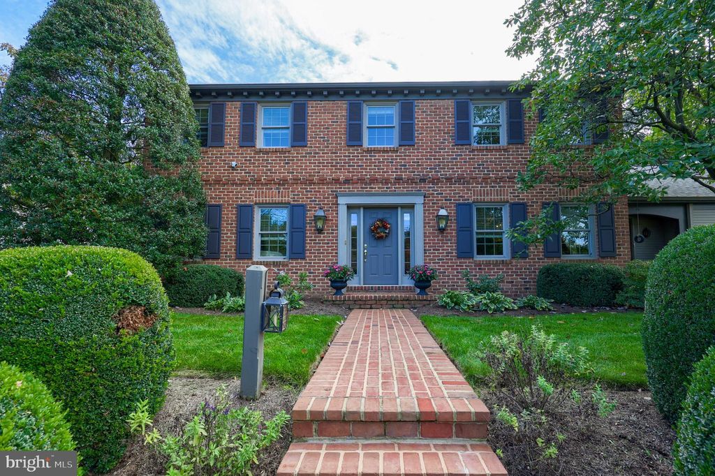 Photo of 2600 Woodview Drive, LANCASTER, PA 17601 (MLS # PALA2077528)