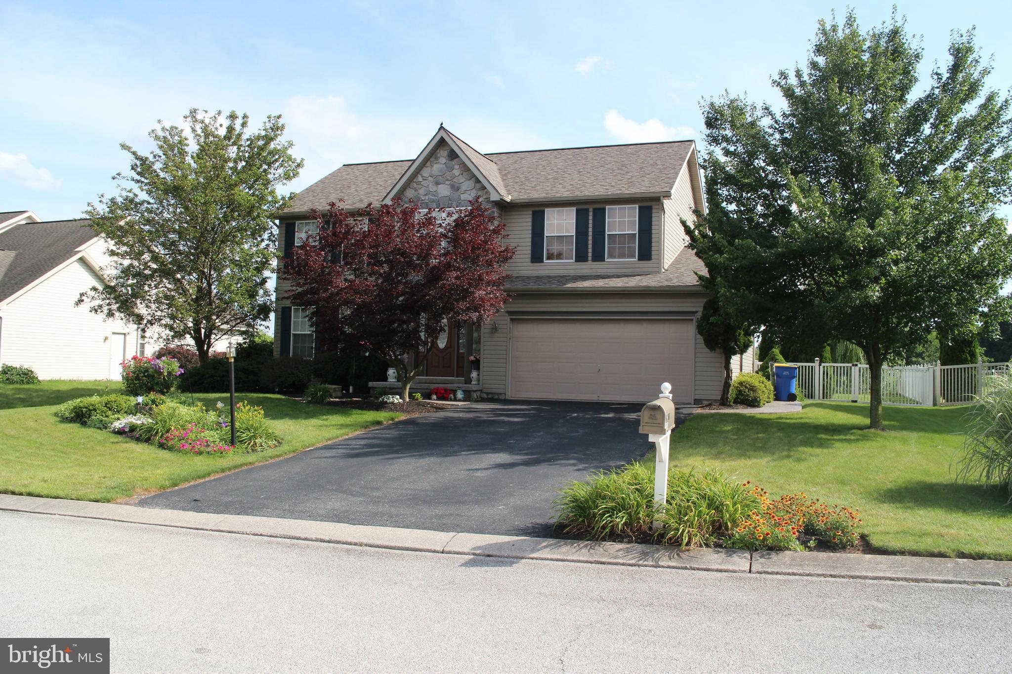 BRIAR BEND - Residential