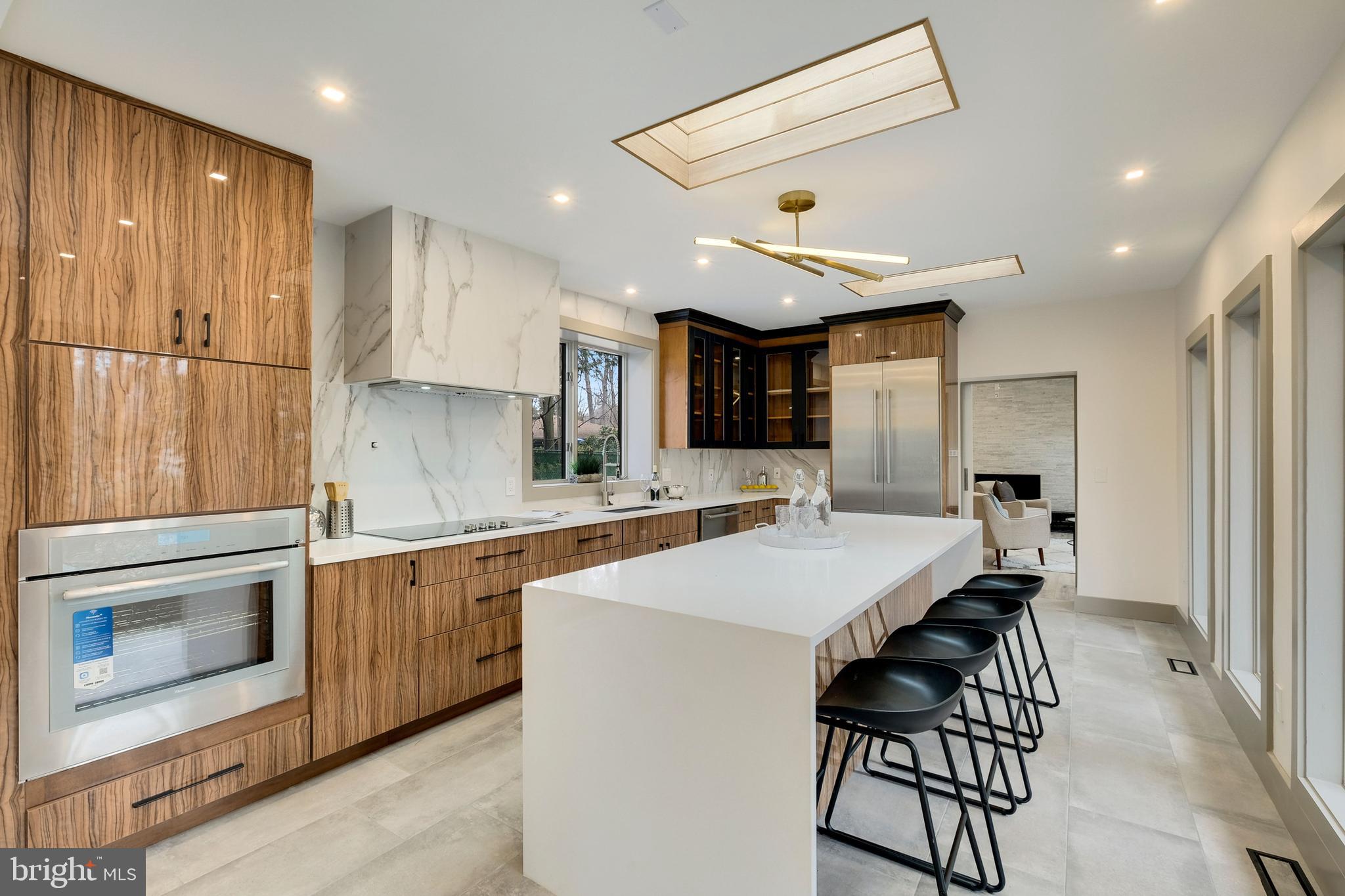 POTOMAC OUTSIDE - Residential