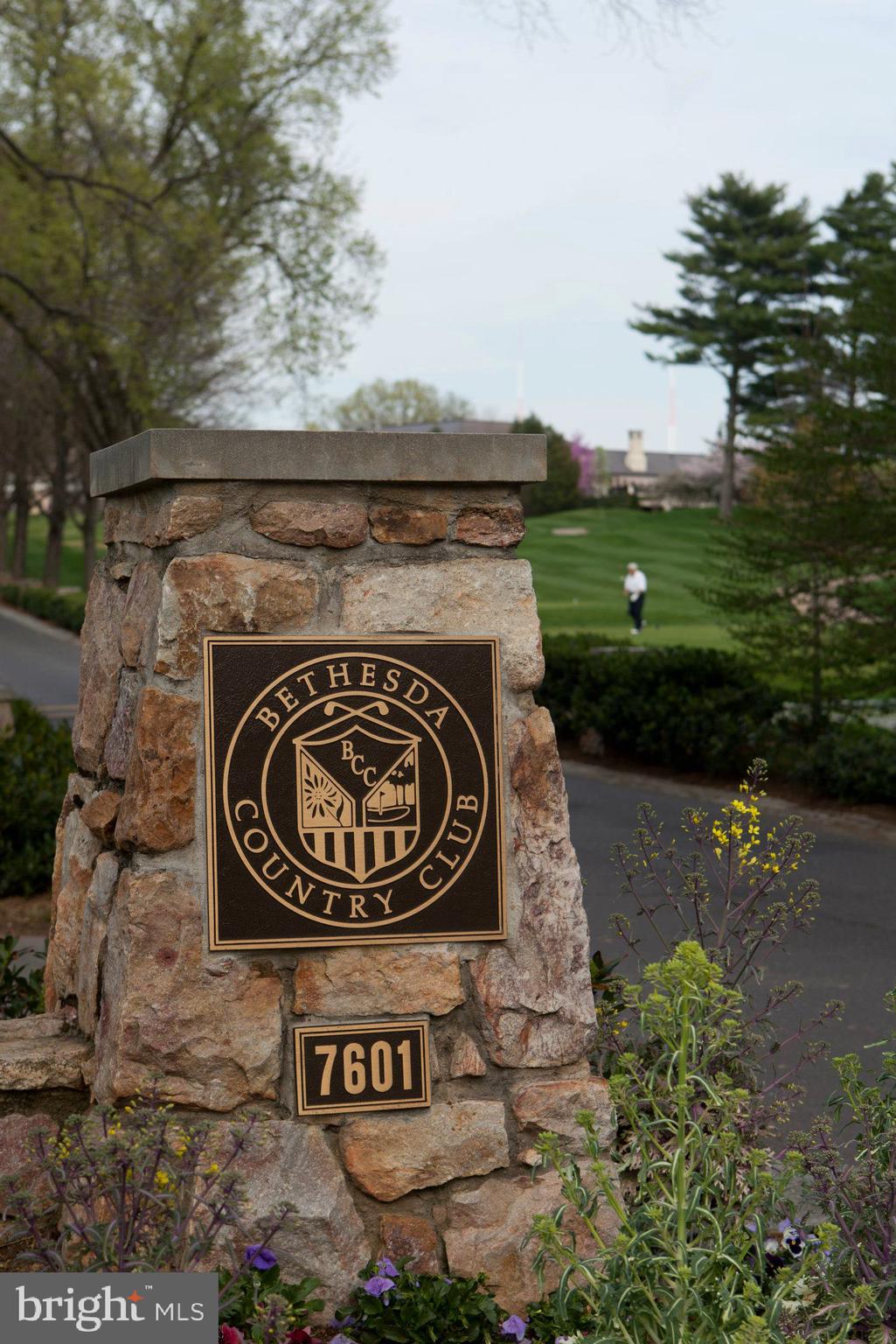 POTOMAC OUTSIDE - Residential