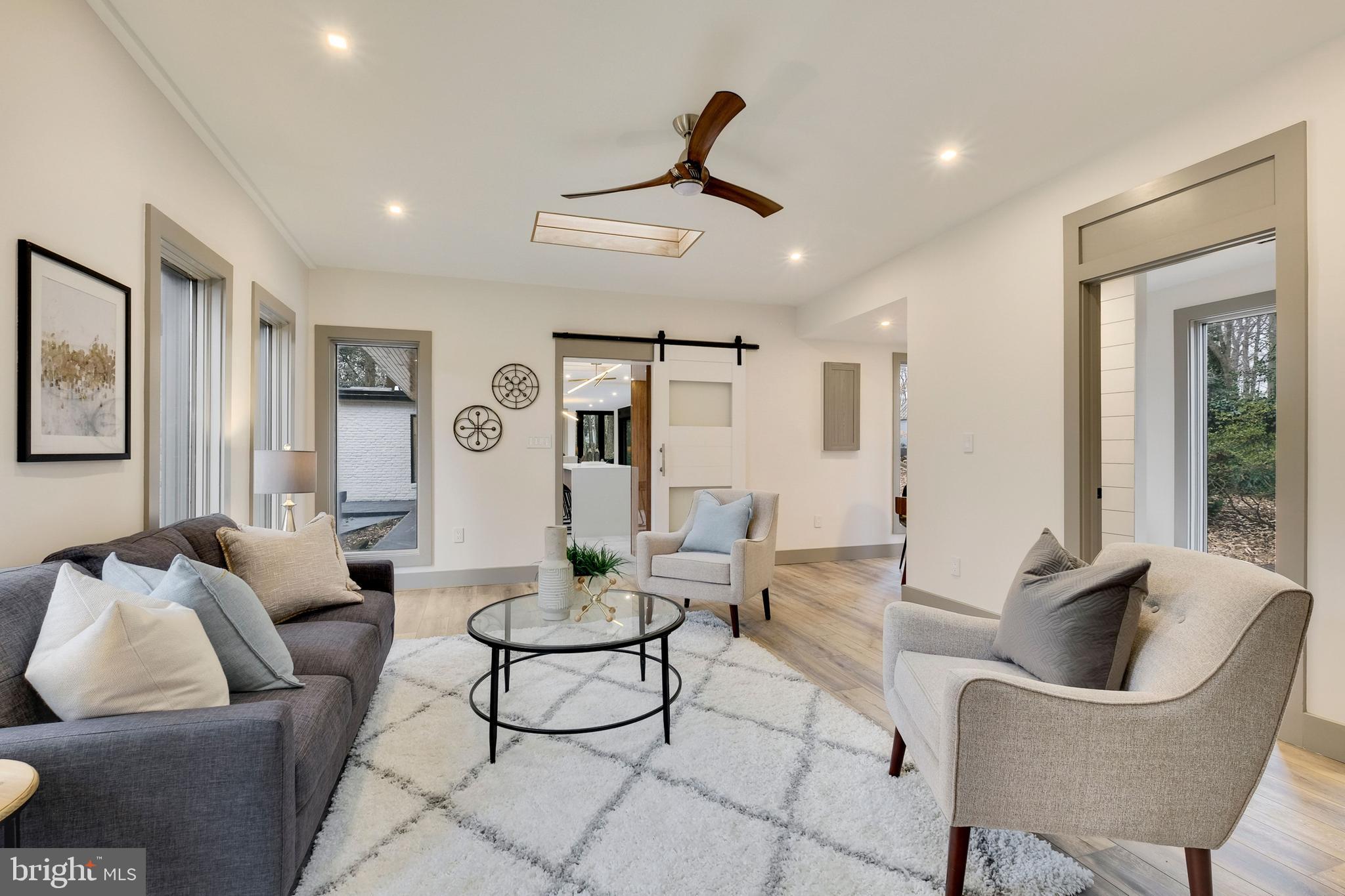 POTOMAC OUTSIDE - Residential