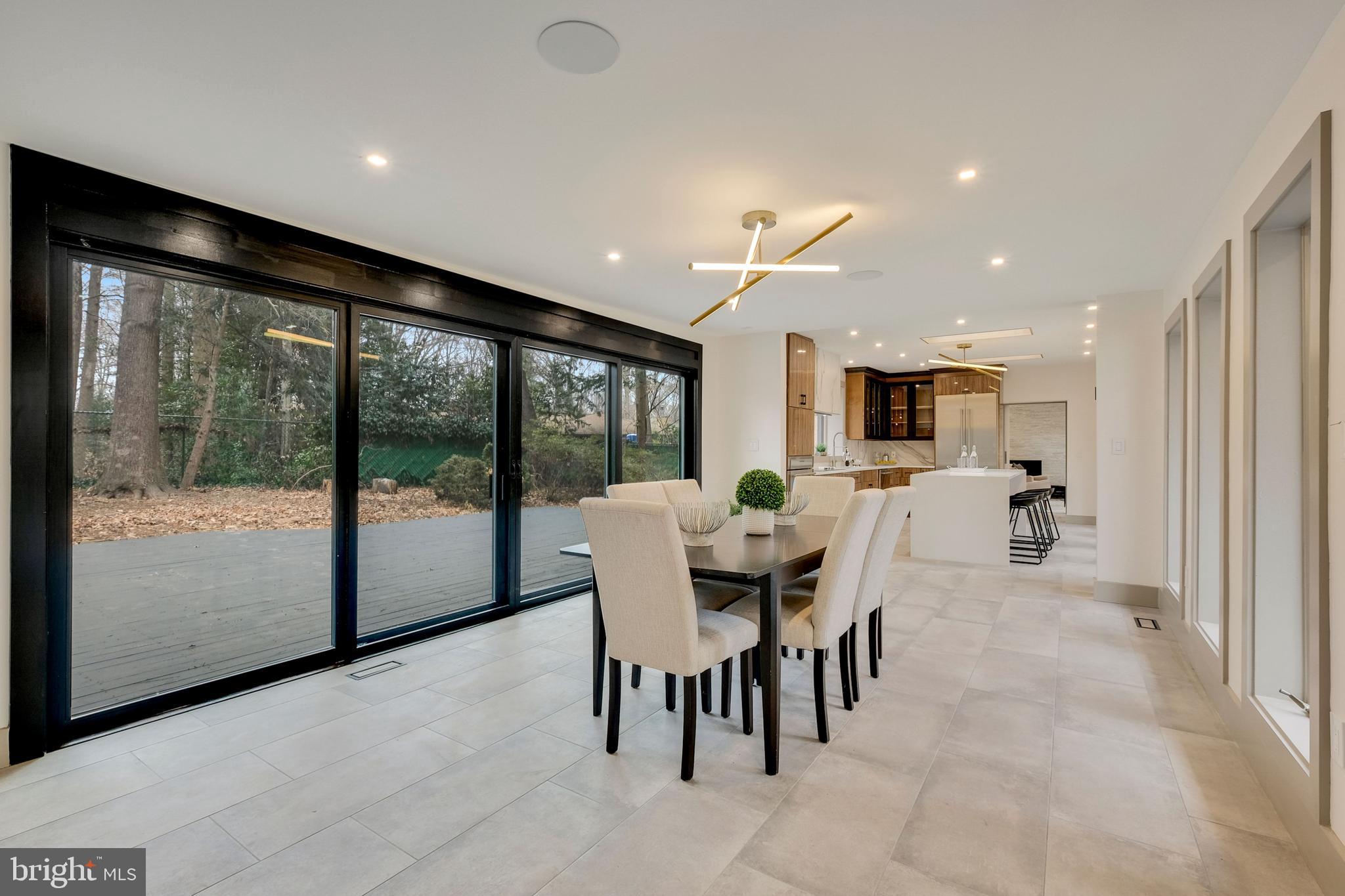 POTOMAC OUTSIDE - Residential