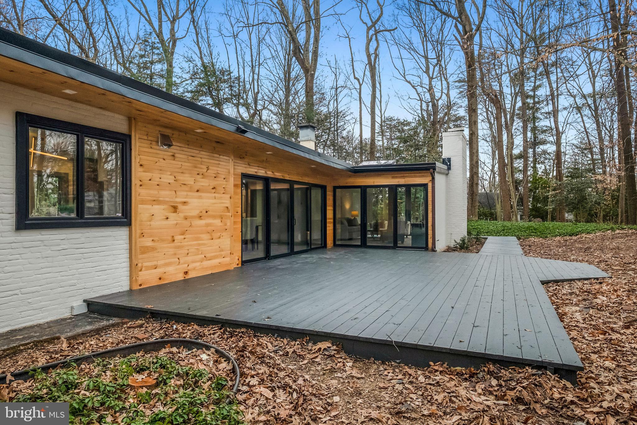 POTOMAC OUTSIDE - Residential