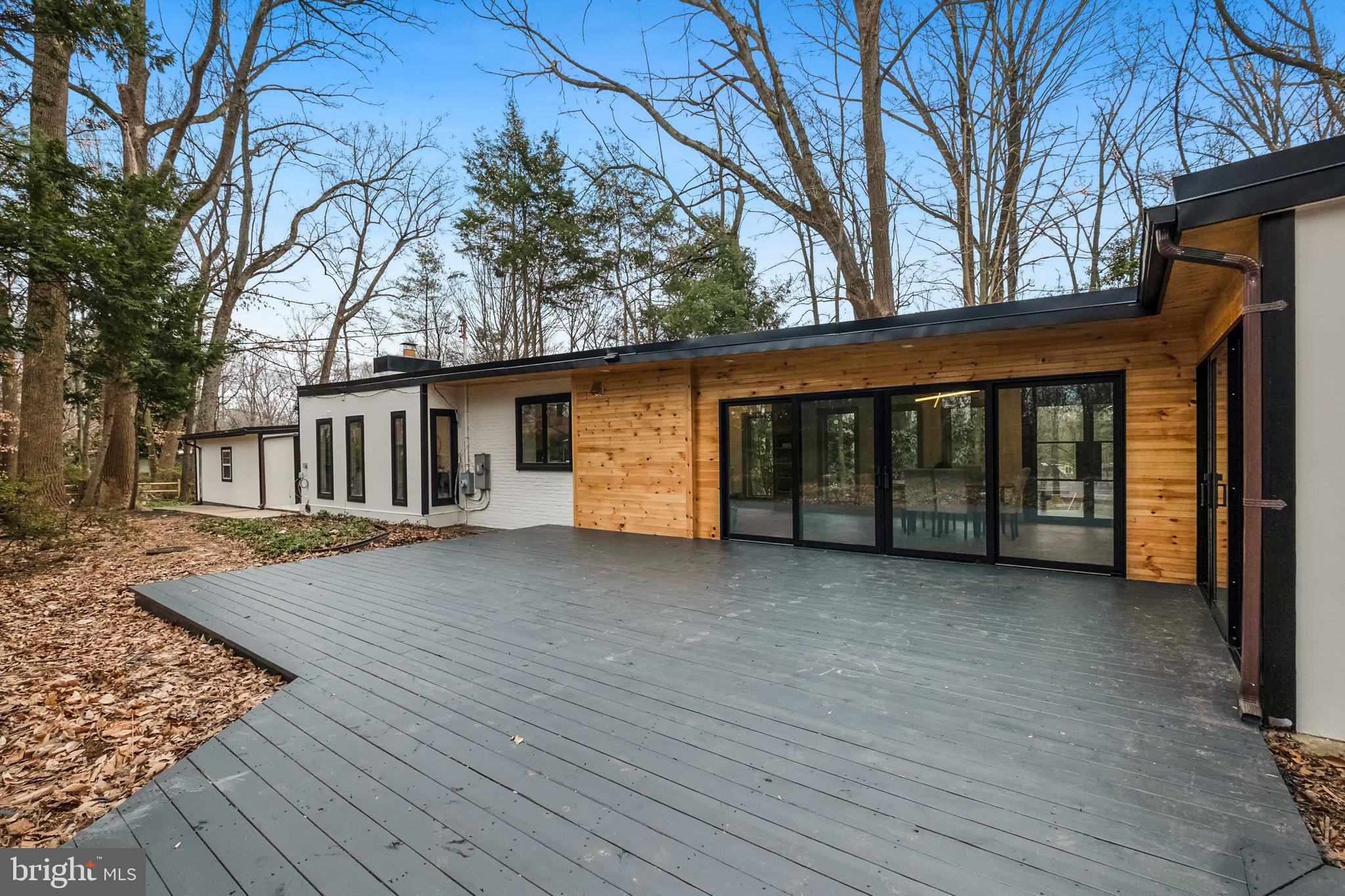 POTOMAC OUTSIDE - Residential