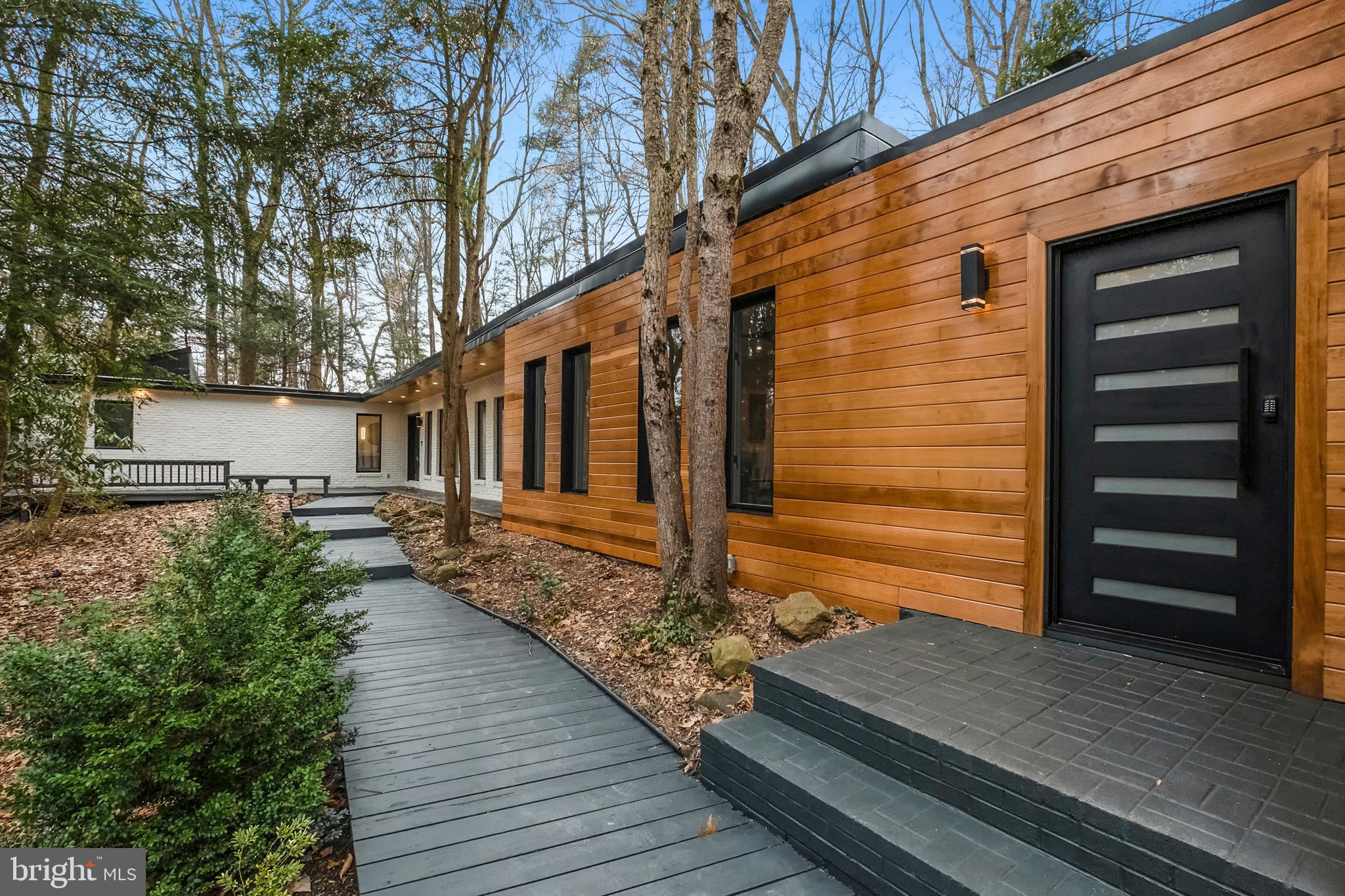 POTOMAC OUTSIDE - Residential