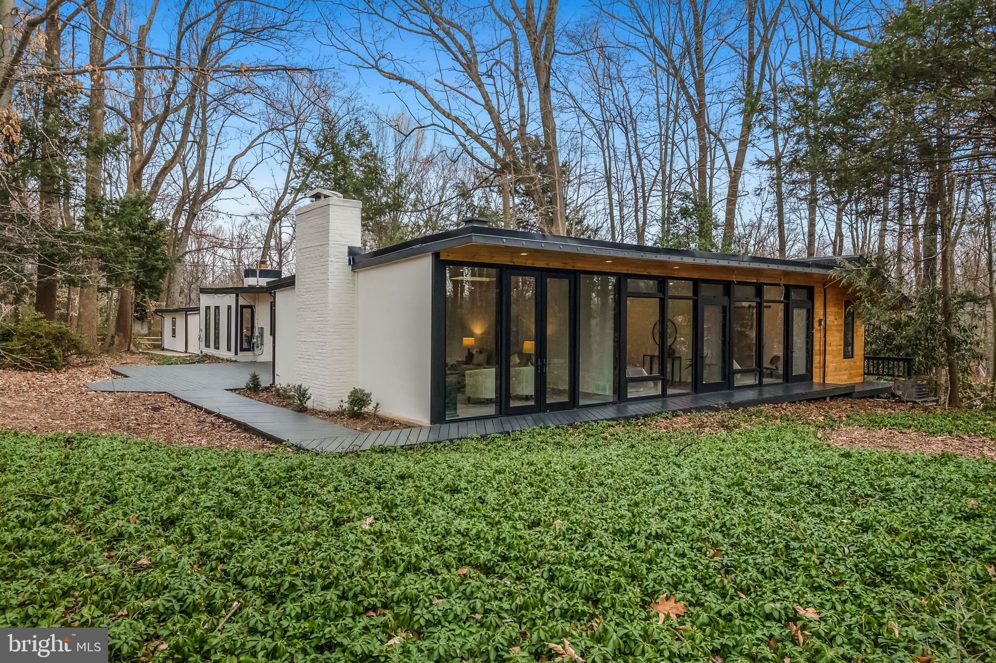 POTOMAC OUTSIDE - Residential