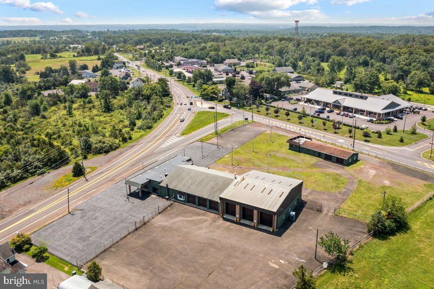 This is a great opportunity to own an automotive dealership.  Located at the corner of 412 and 611, this property offers plenty of parking, three large drive through bays, and an large office area.  Make your appointment today.