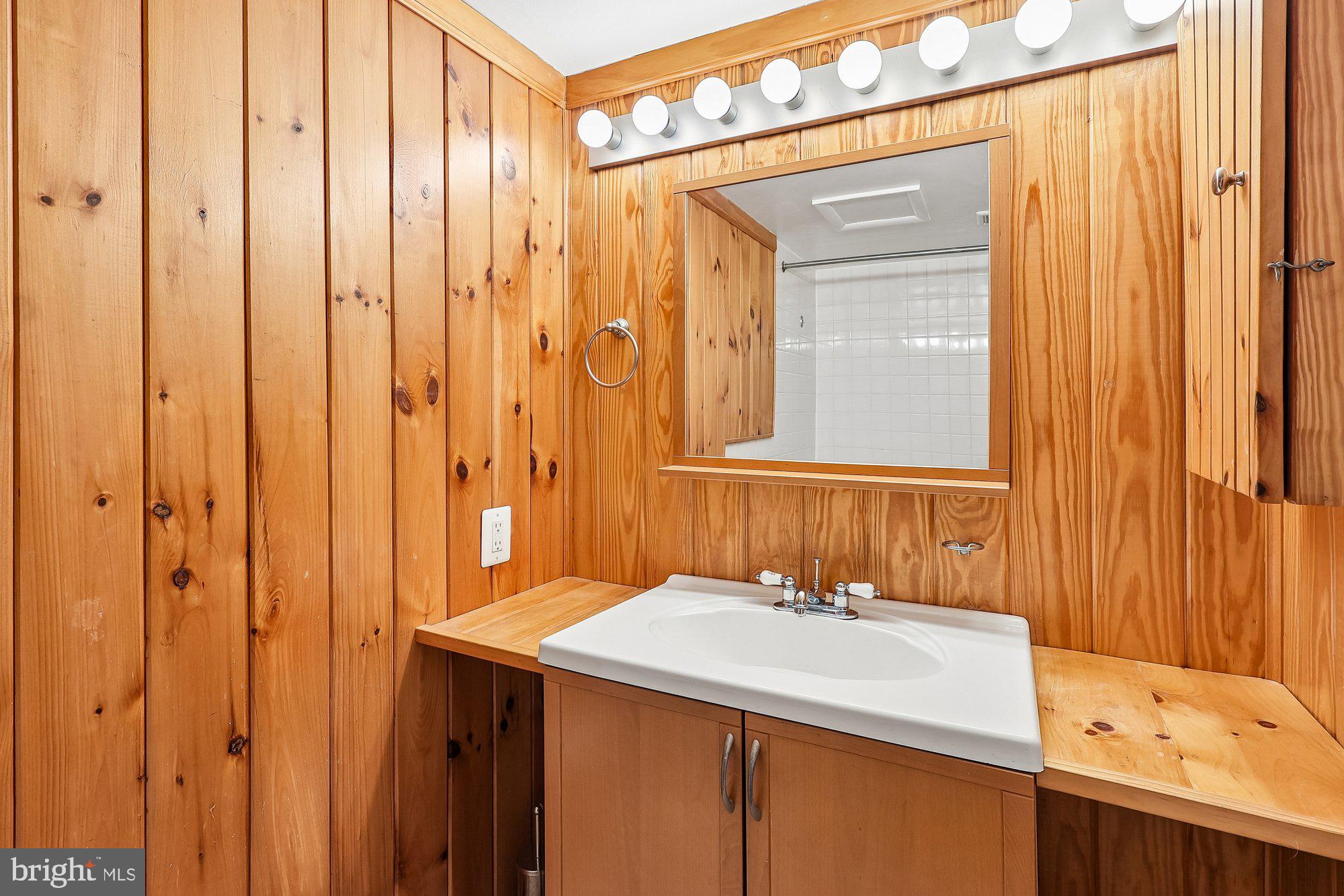 SEVERN HOUSE - Residential