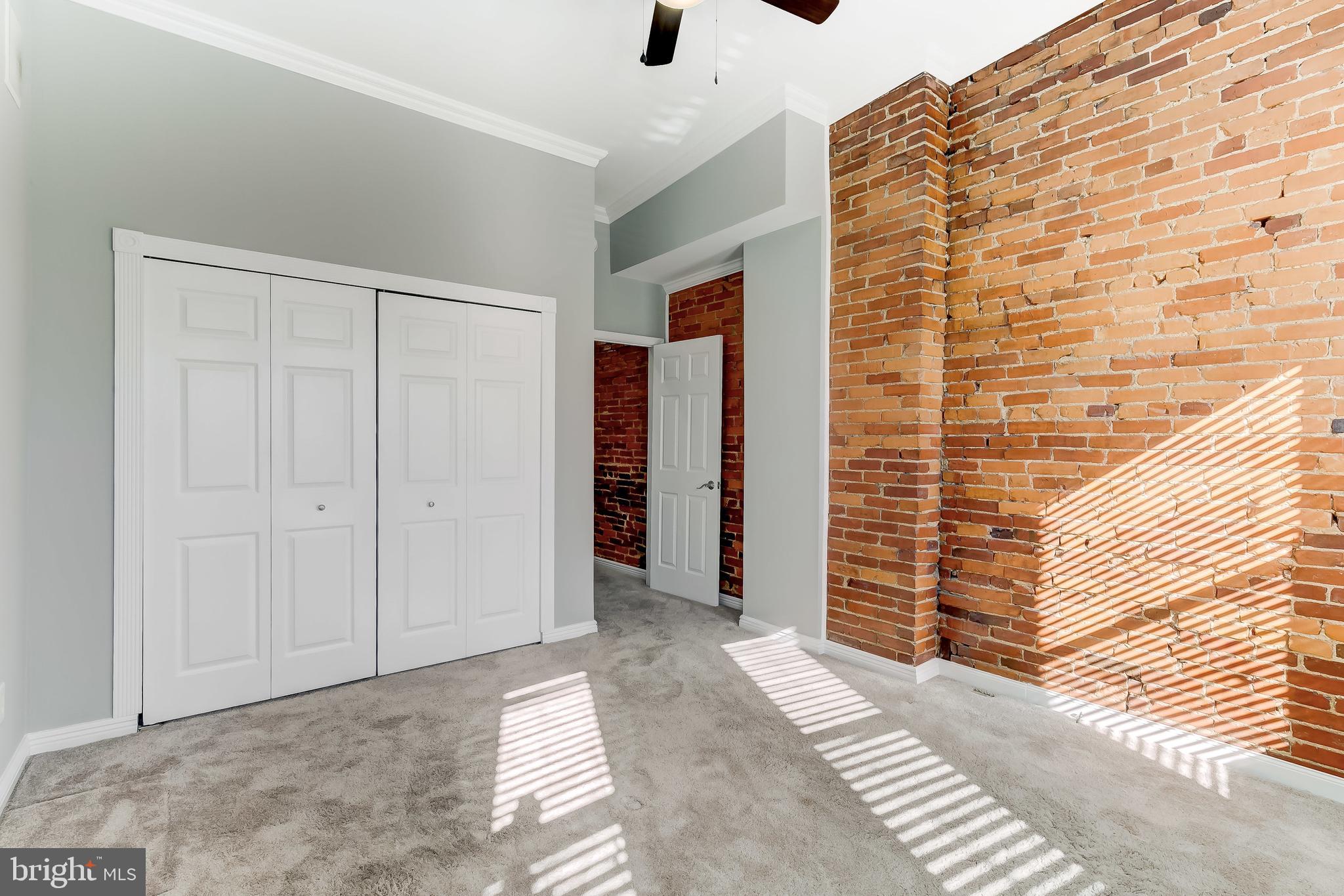 LOCUST POINT - Residential