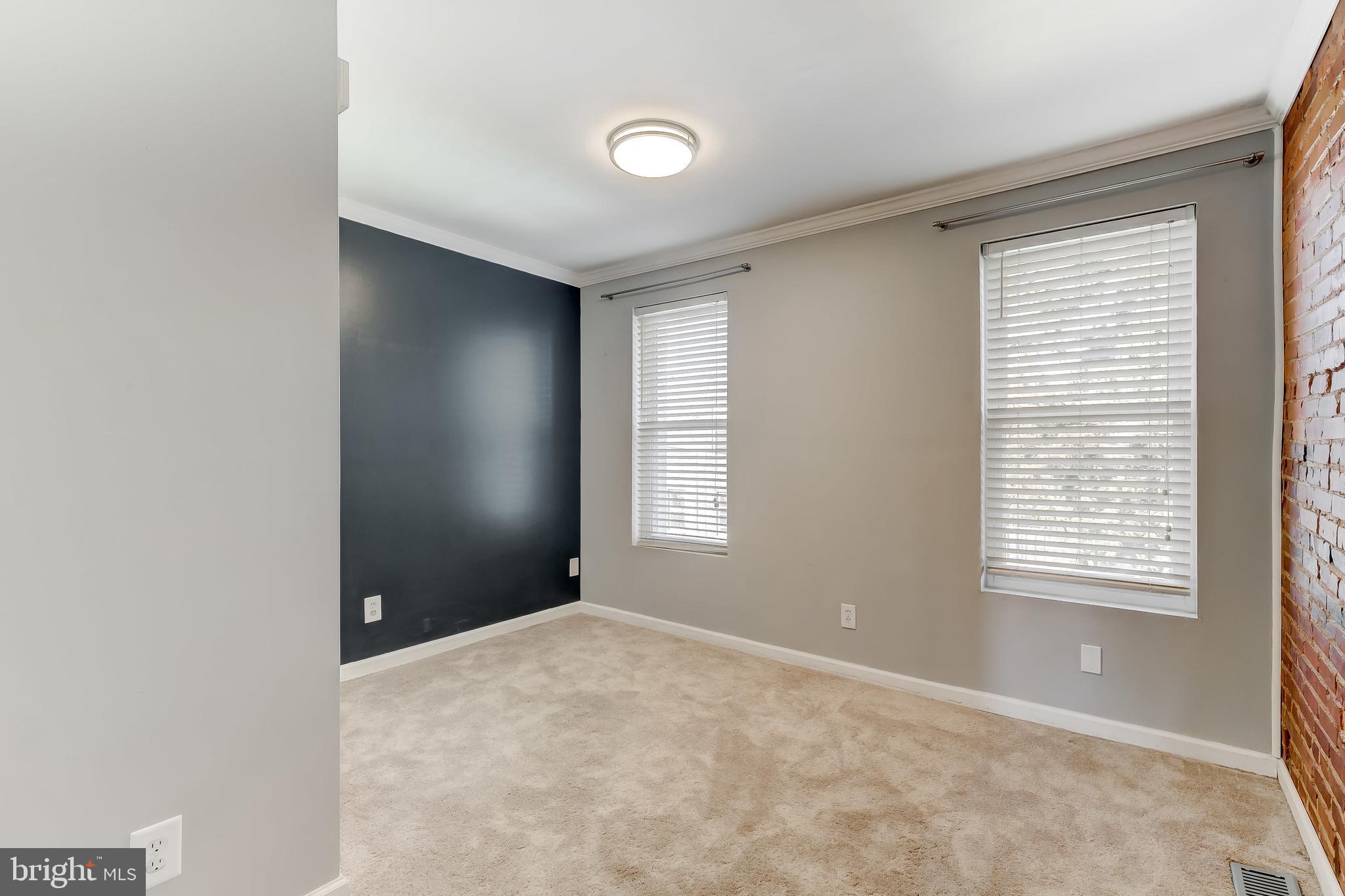 LOCUST POINT - Residential