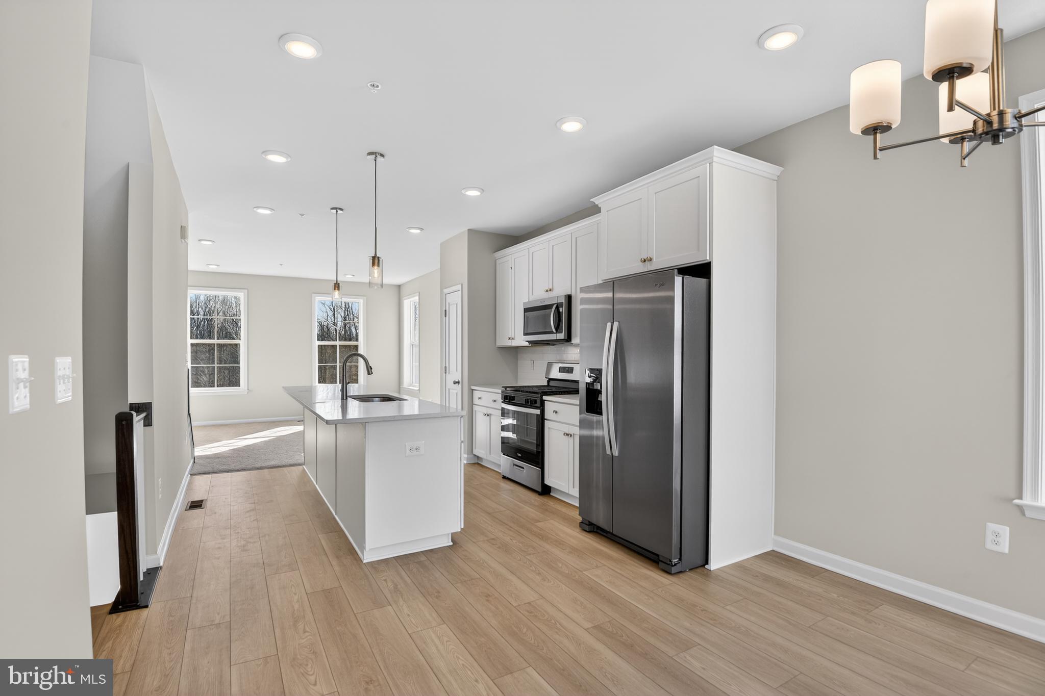 7855 PRESIDENTIAL PARKWAY