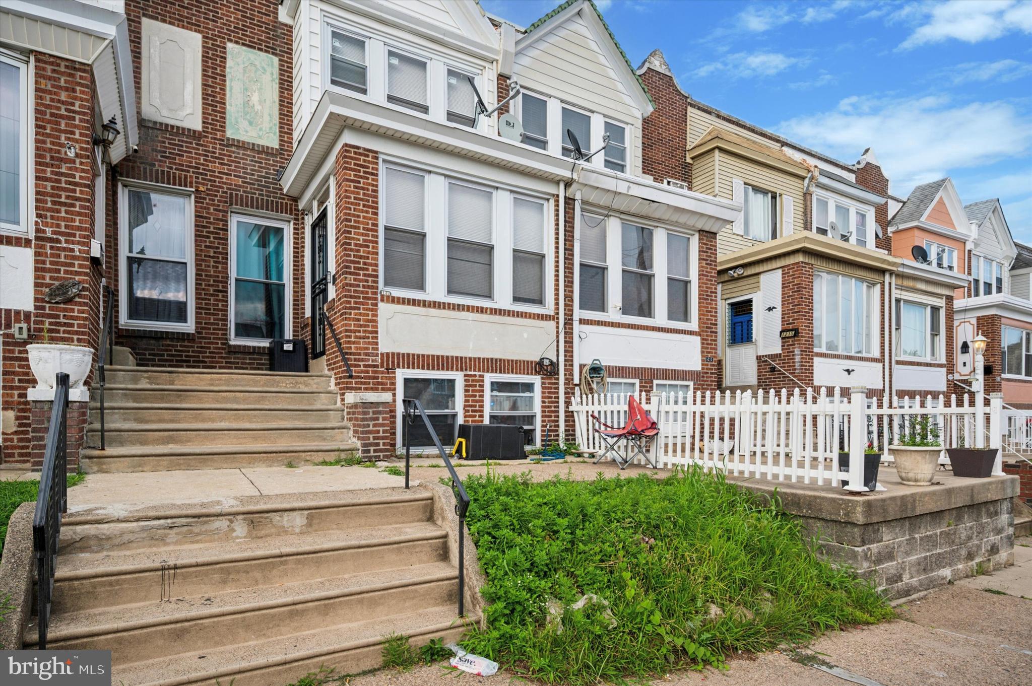 OXFORD CIRCLE - Residential