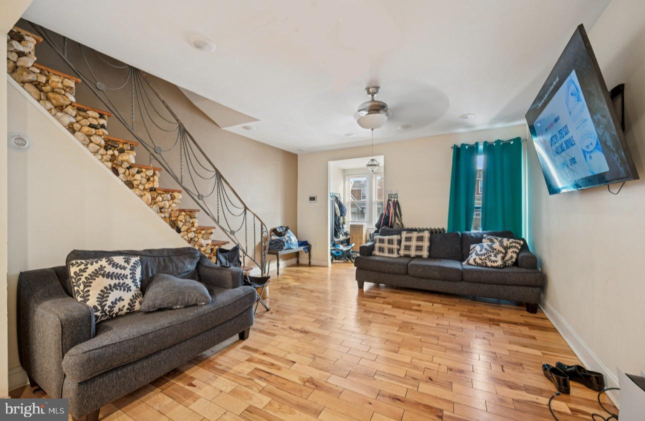 OXFORD CIRCLE - Residential