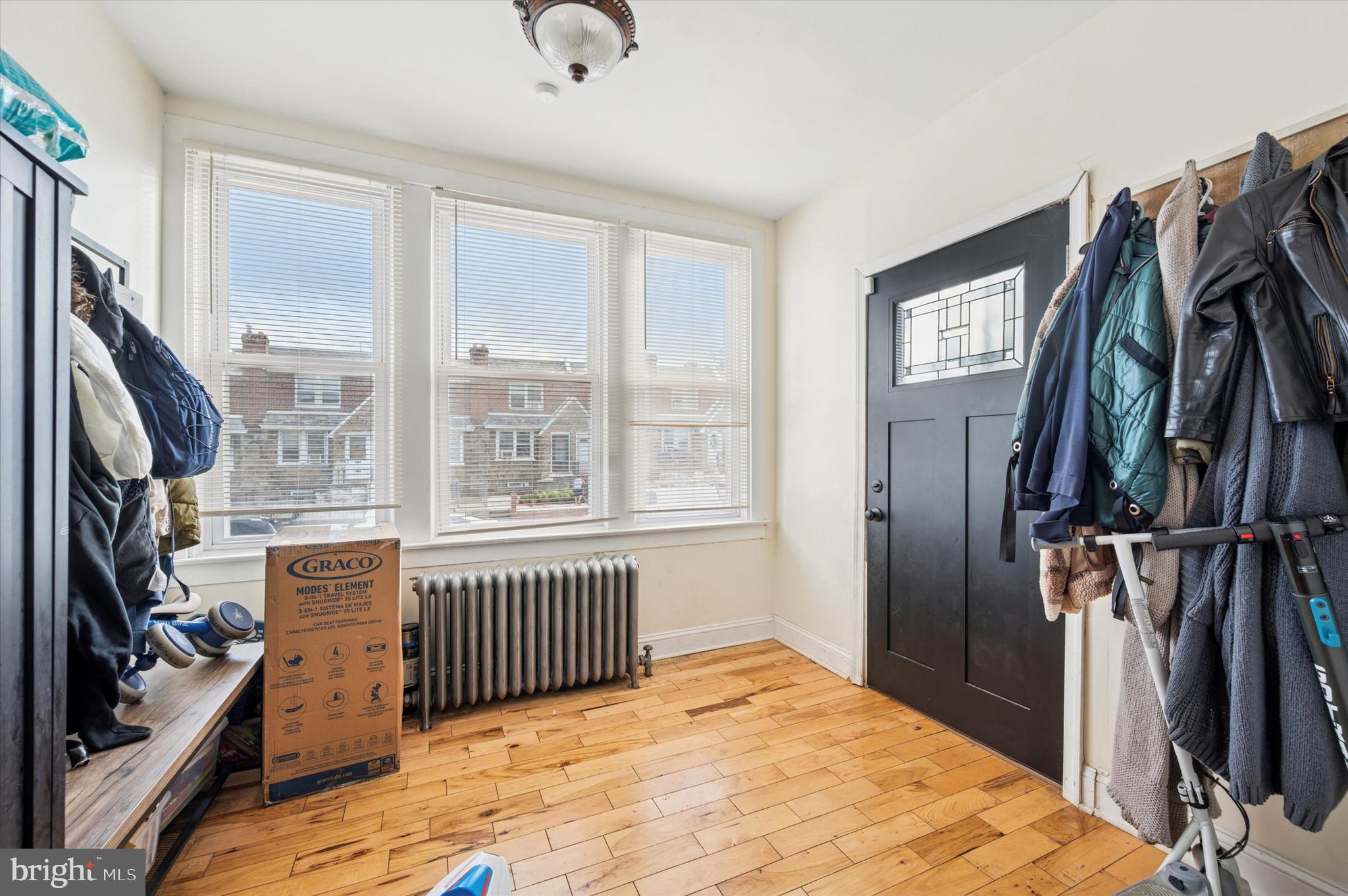 OXFORD CIRCLE - Residential