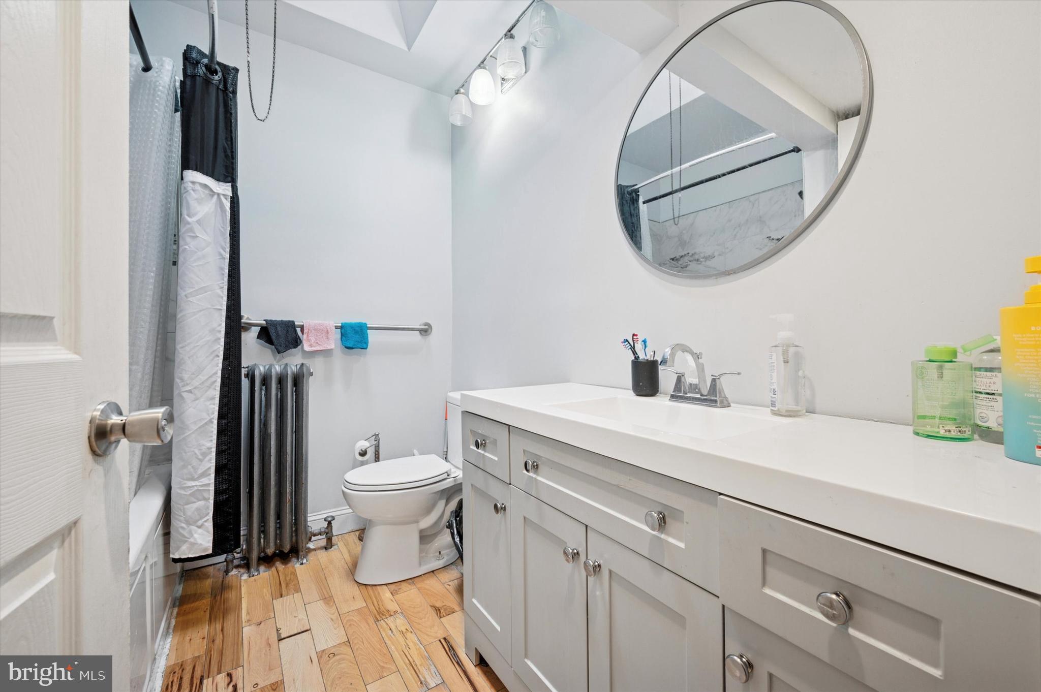 OXFORD CIRCLE - Residential