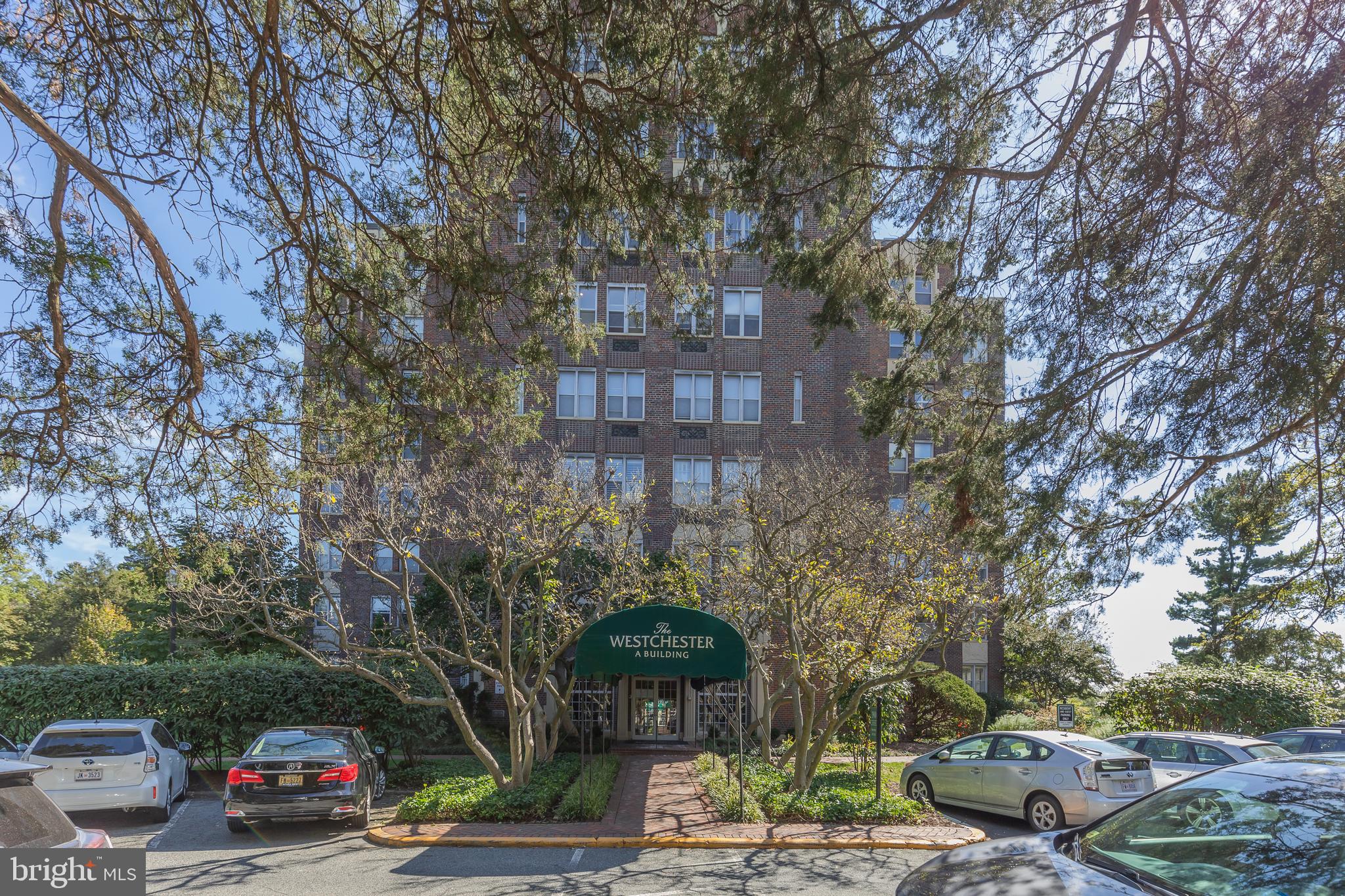 3900 CATHEDRAL AVENUE NW 404A