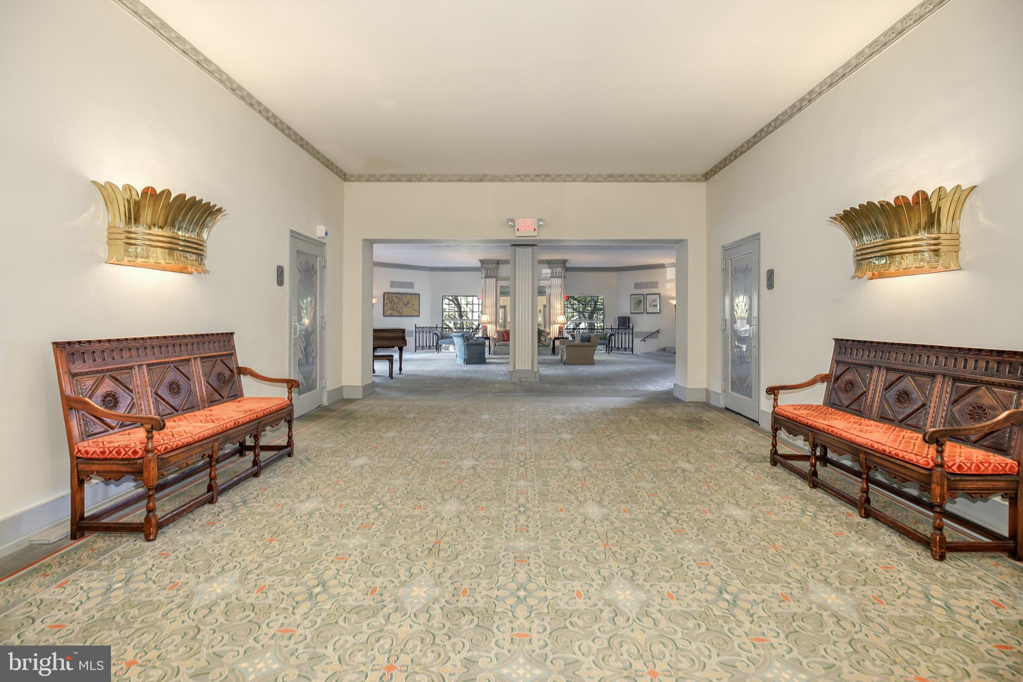 3900 CATHEDRAL AVENUE NW 404A