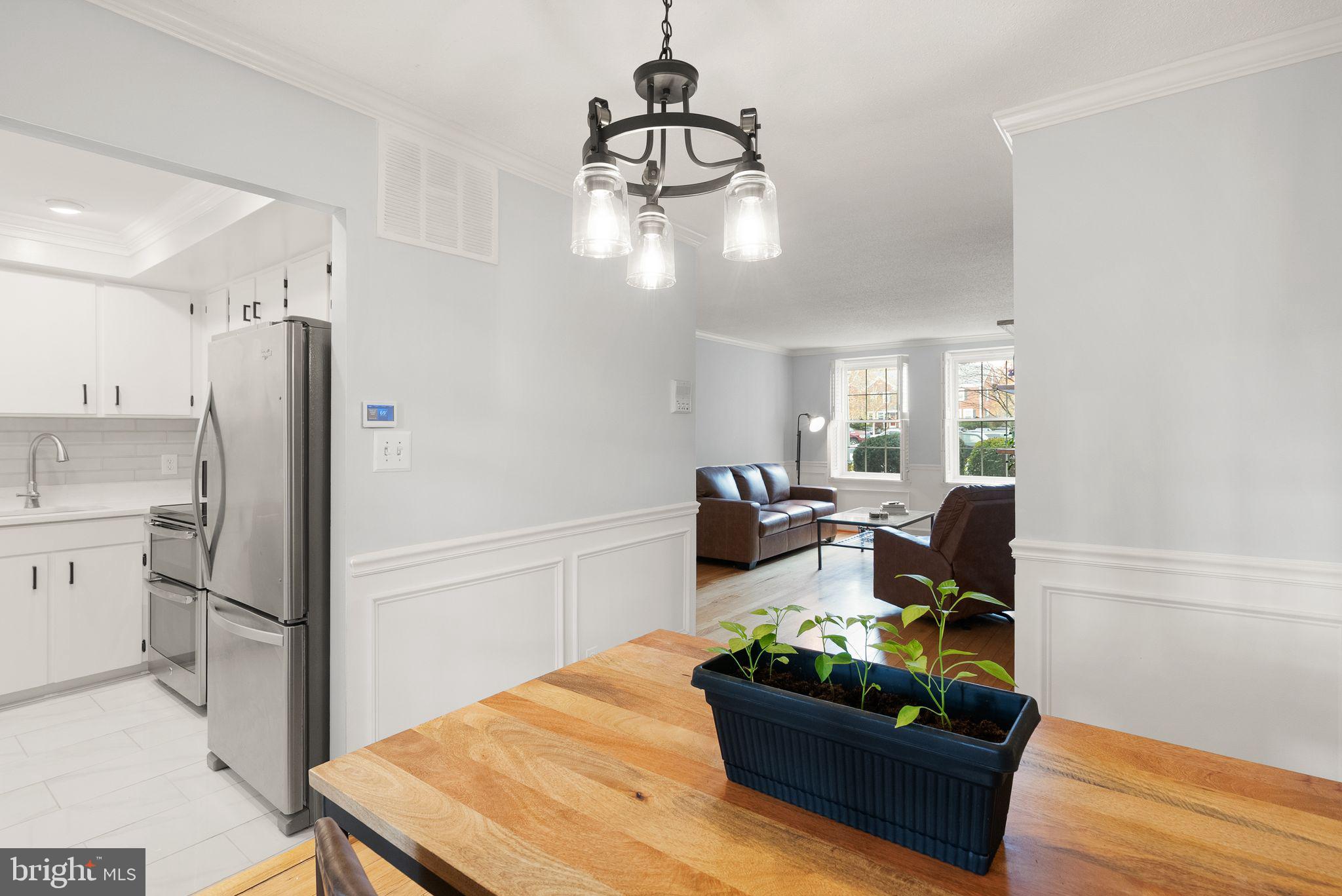 SHIRLINGTON VILLAGE - Residential