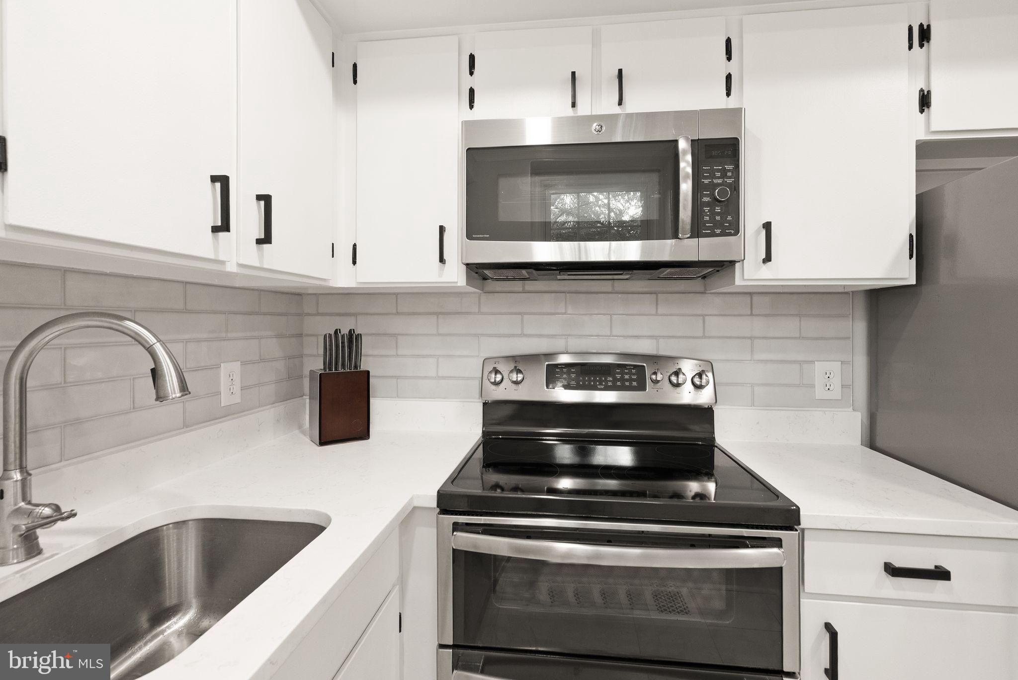 SHIRLINGTON VILLAGE - Residential