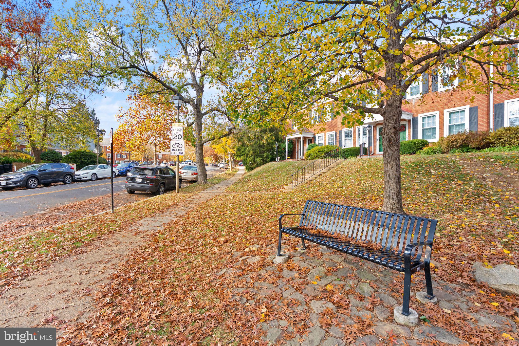 SHIRLINGTON VILLAGE - Residential