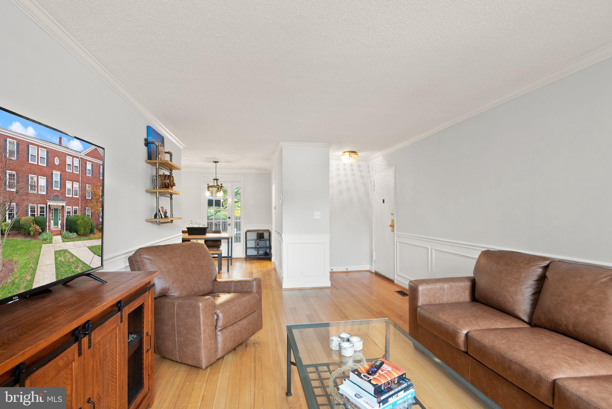 SHIRLINGTON VILLAGE - Residential