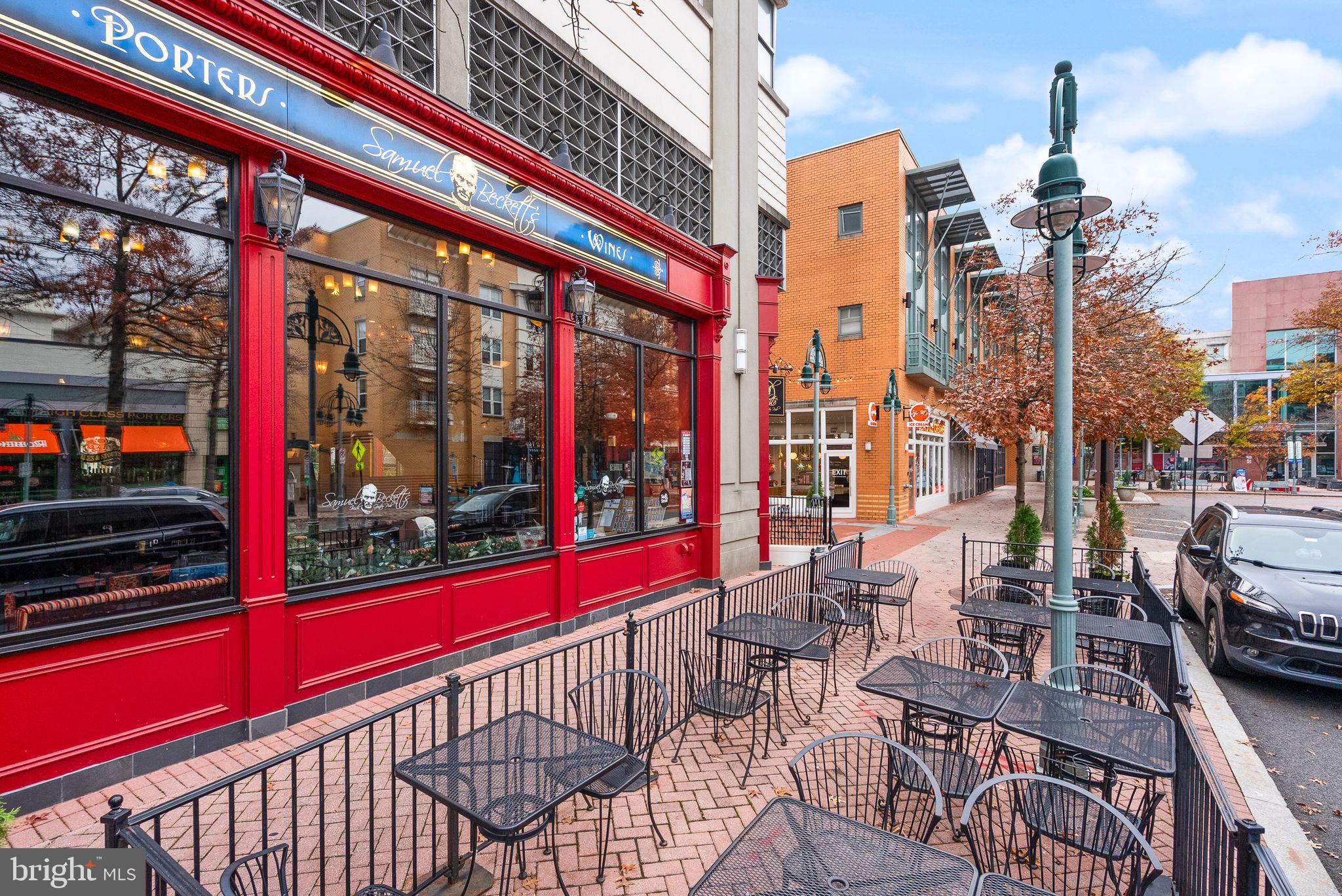 SHIRLINGTON VILLAGE - Residential