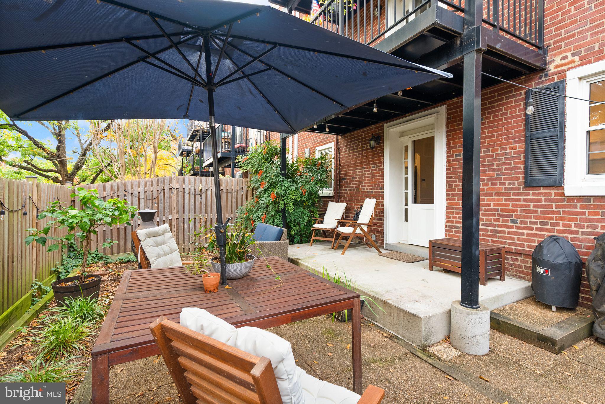 SHIRLINGTON VILLAGE - Residential