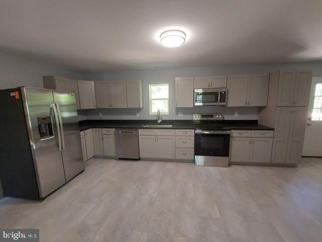 224 KENSINGTON DR