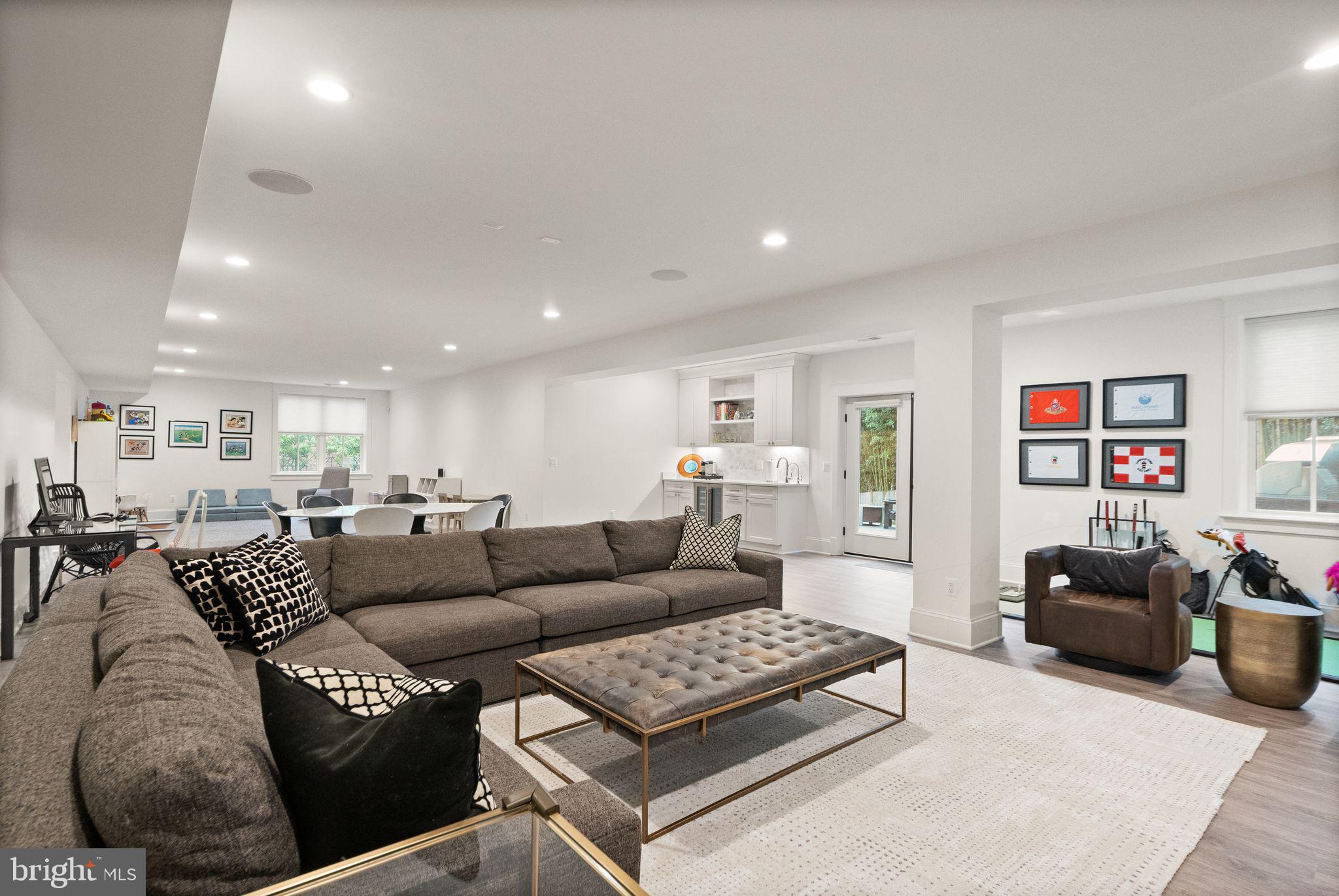 CHESTERBROOK WOODS - Residential