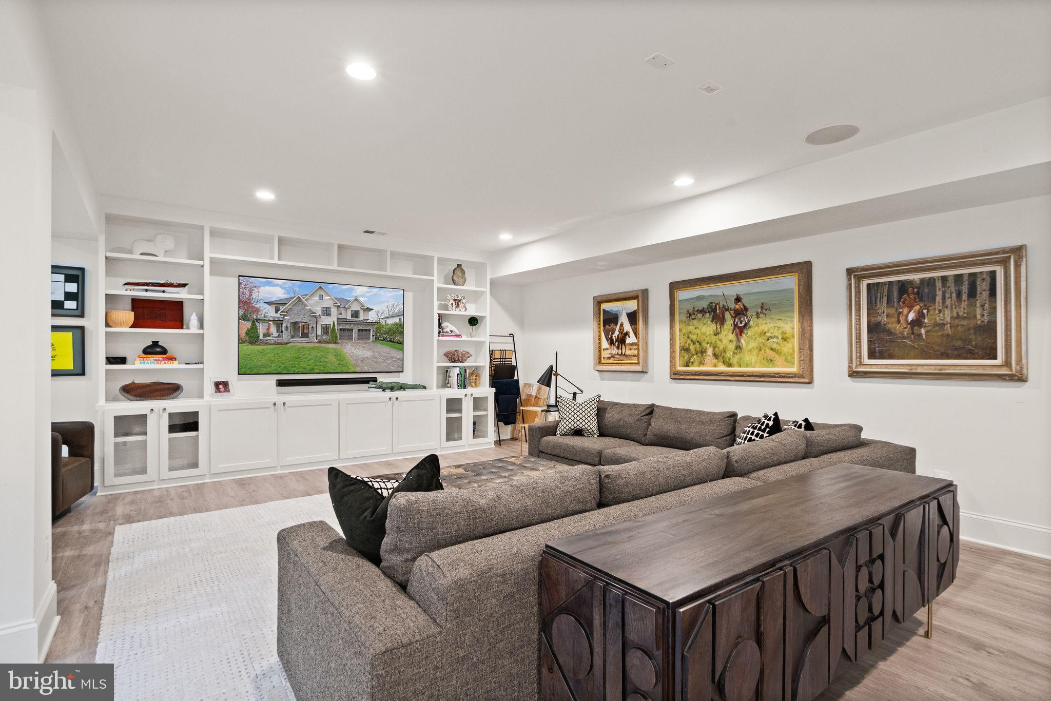 CHESTERBROOK WOODS - Residential