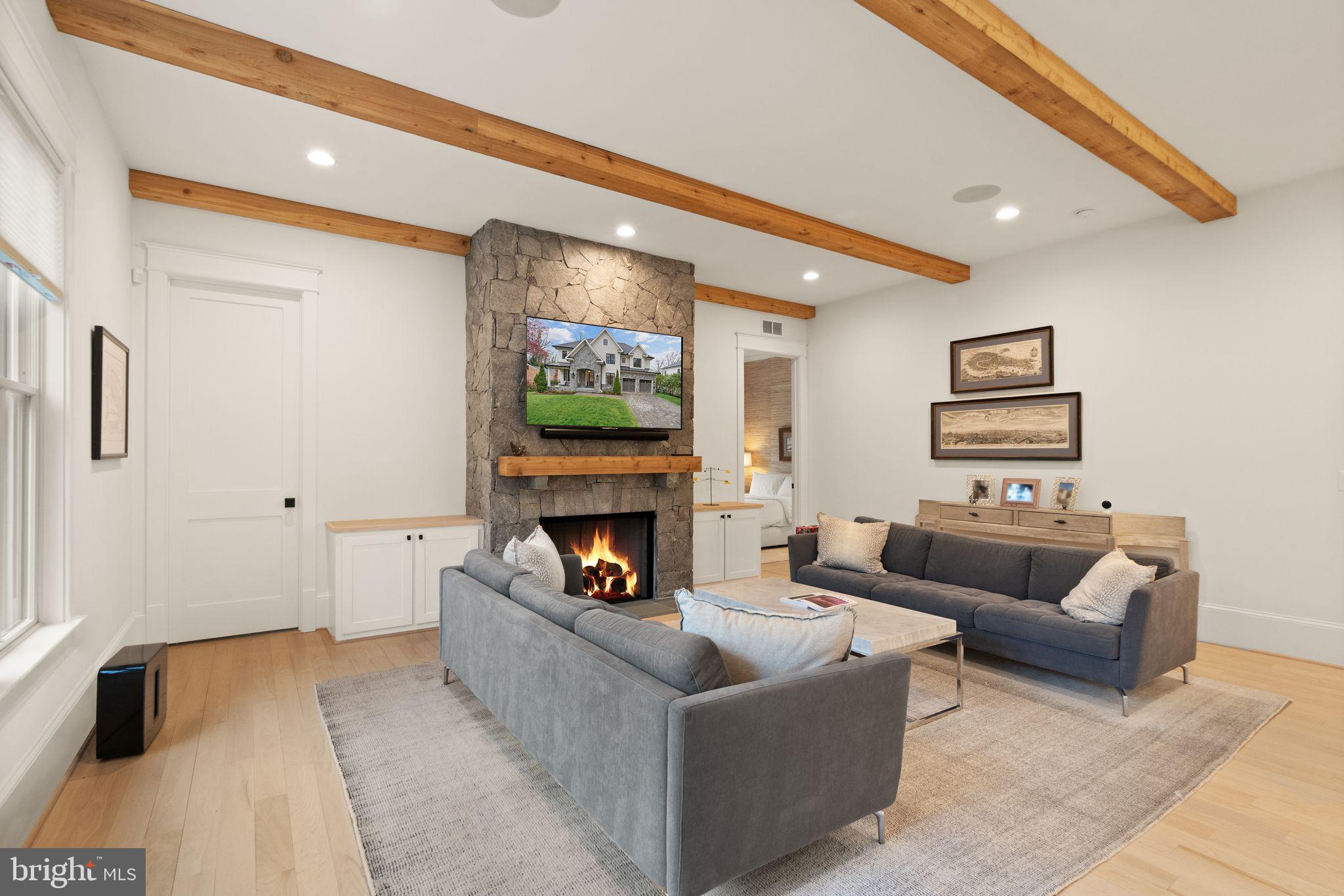 CHESTERBROOK WOODS - Residential