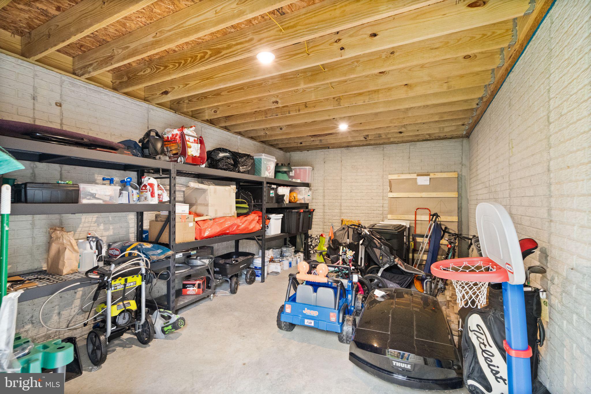 CHESTERBROOK WOODS - Residential