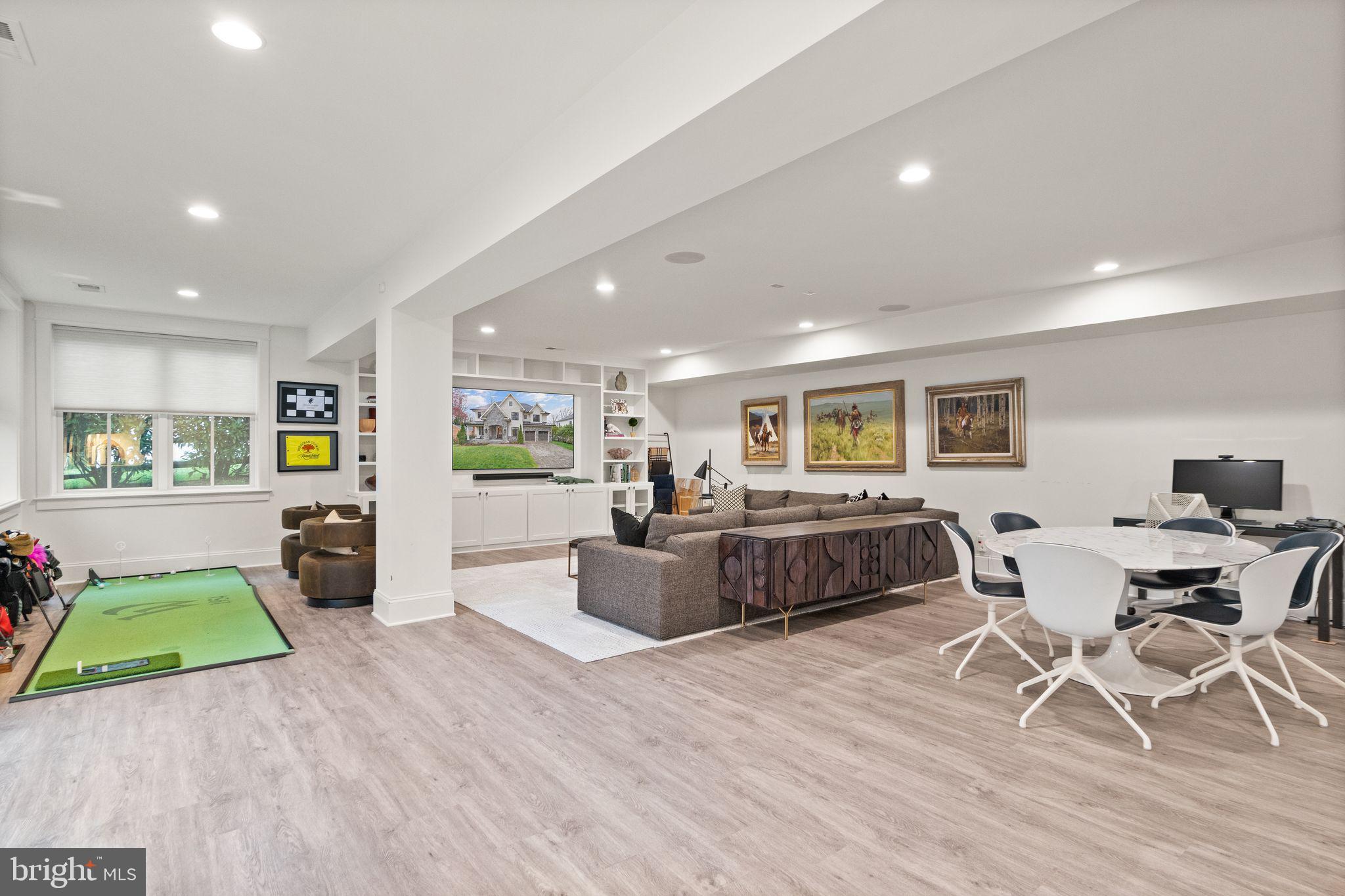 CHESTERBROOK WOODS - Residential