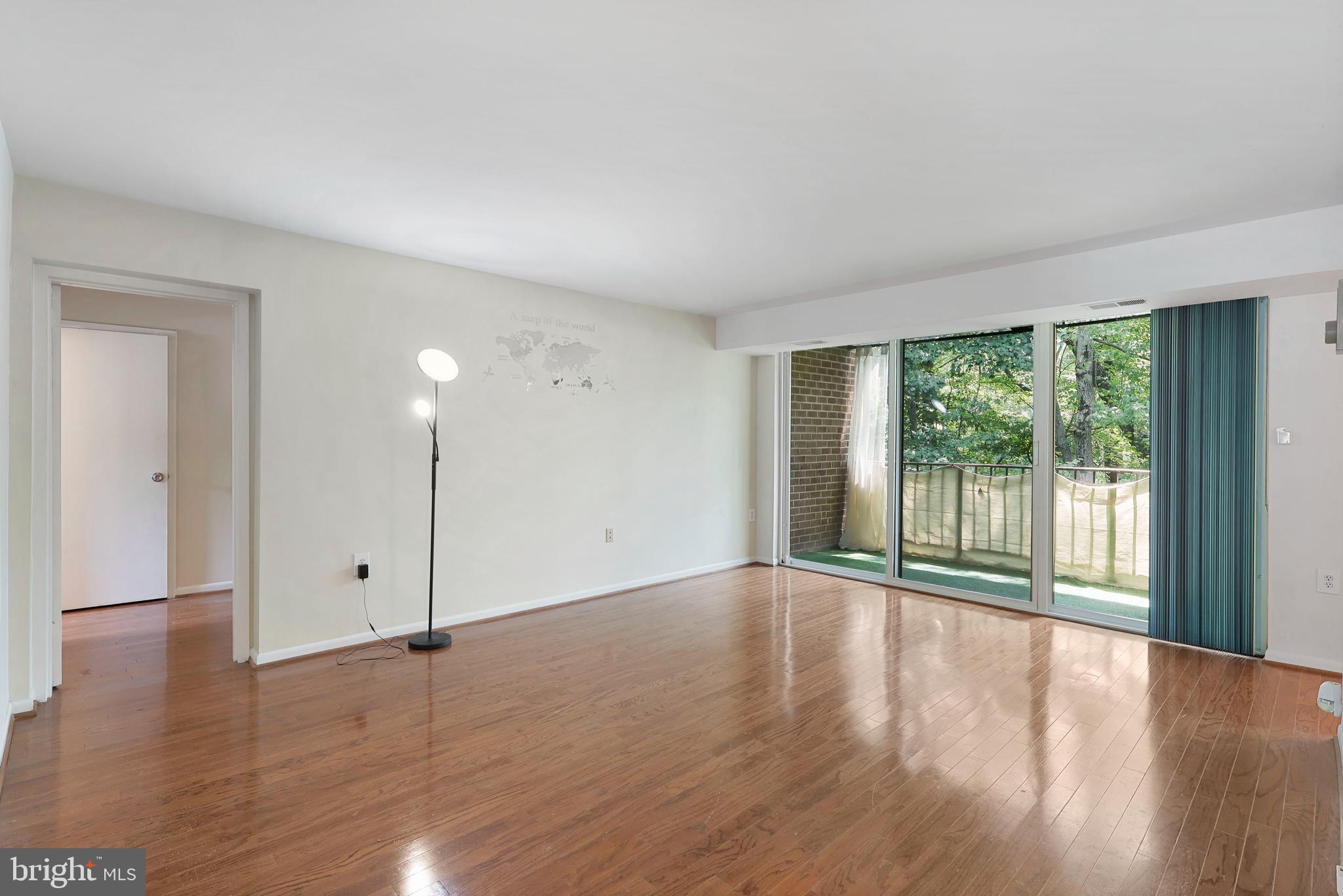 1423 NORTHGATE SQUARE 23/21C