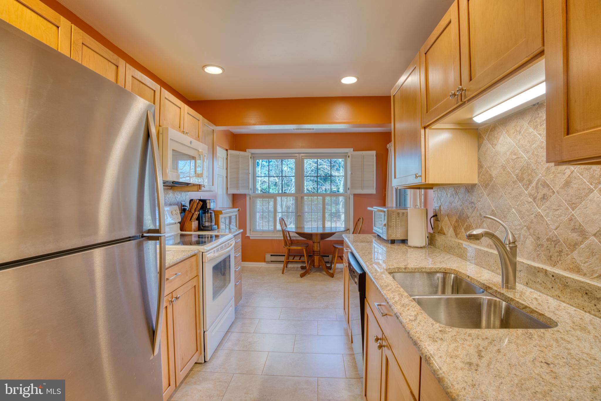 RAINFLOWER/LOVETON - Residential