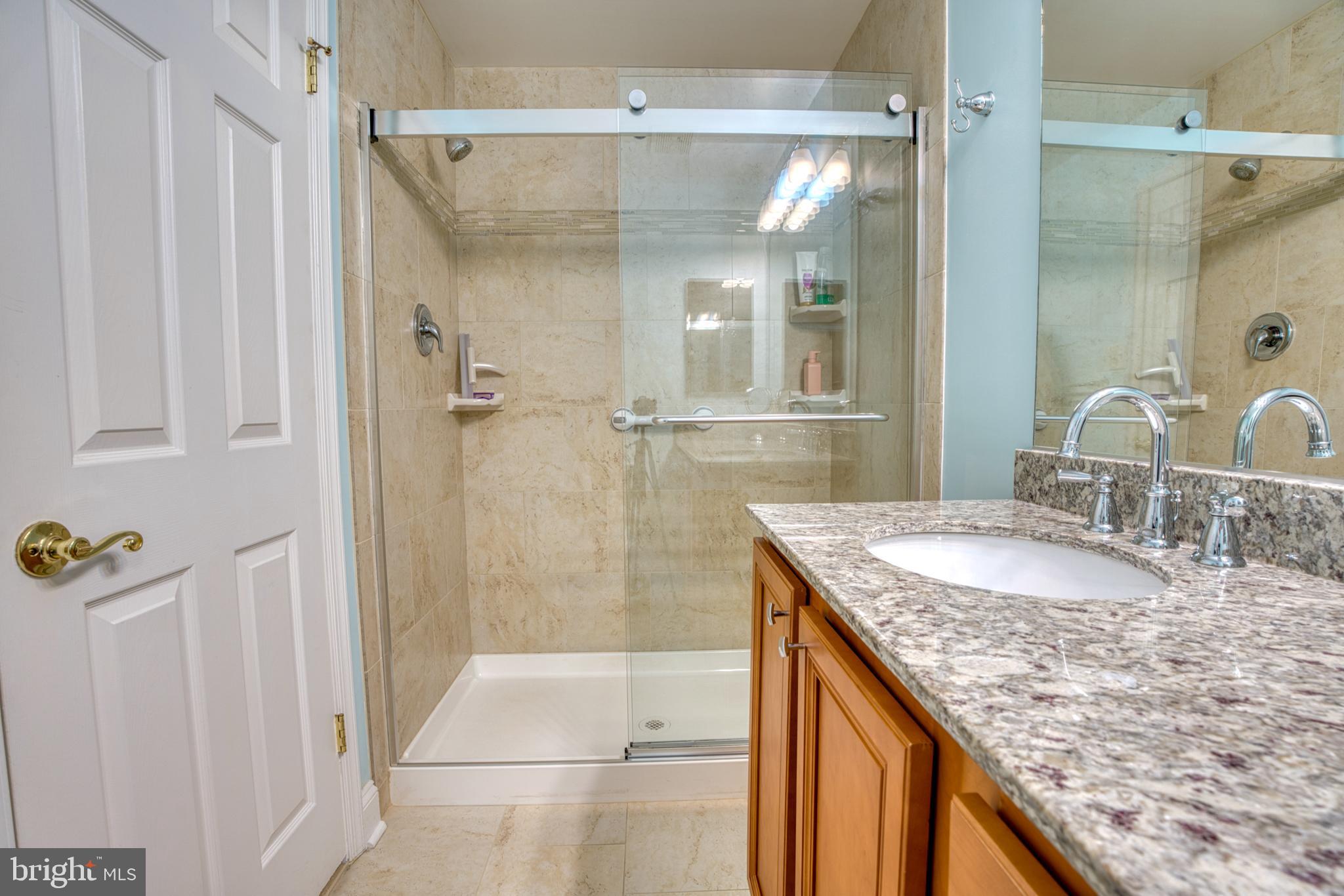 RAINFLOWER/LOVETON - Residential