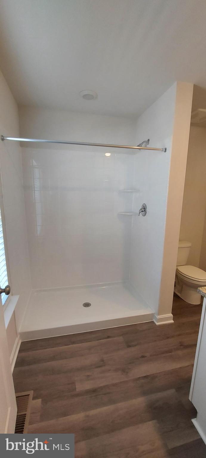 TUSCARORA CREEK - Residential Lease