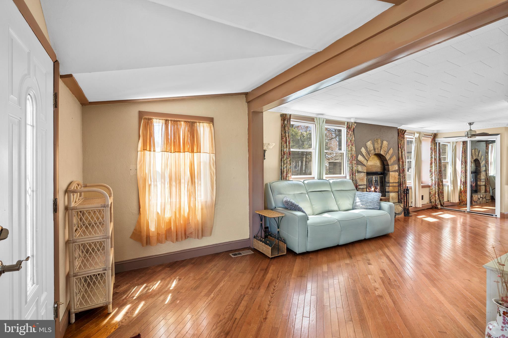 TREVOSE HGTS - Residential