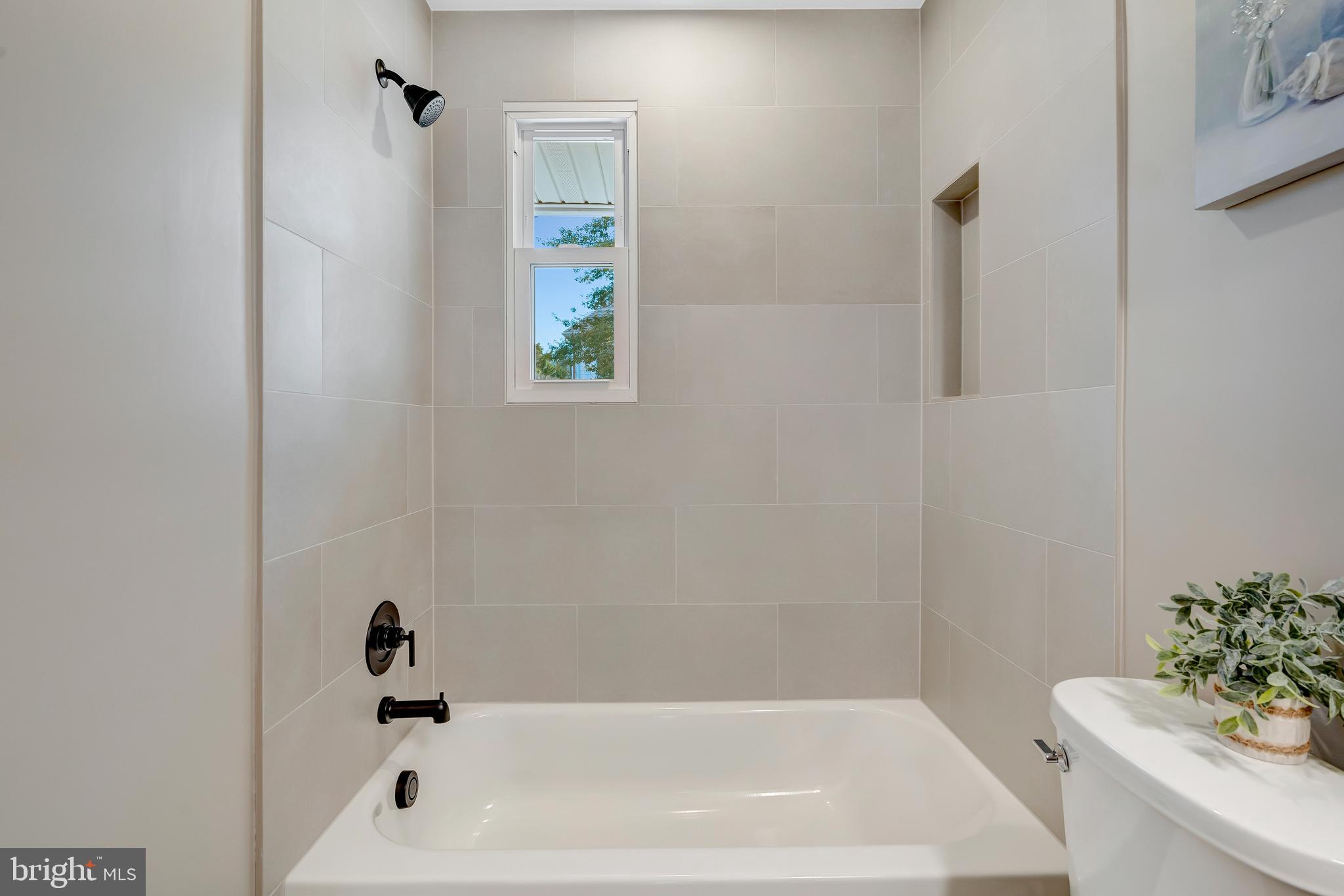 OAKWOOD KNOLLS - Residential