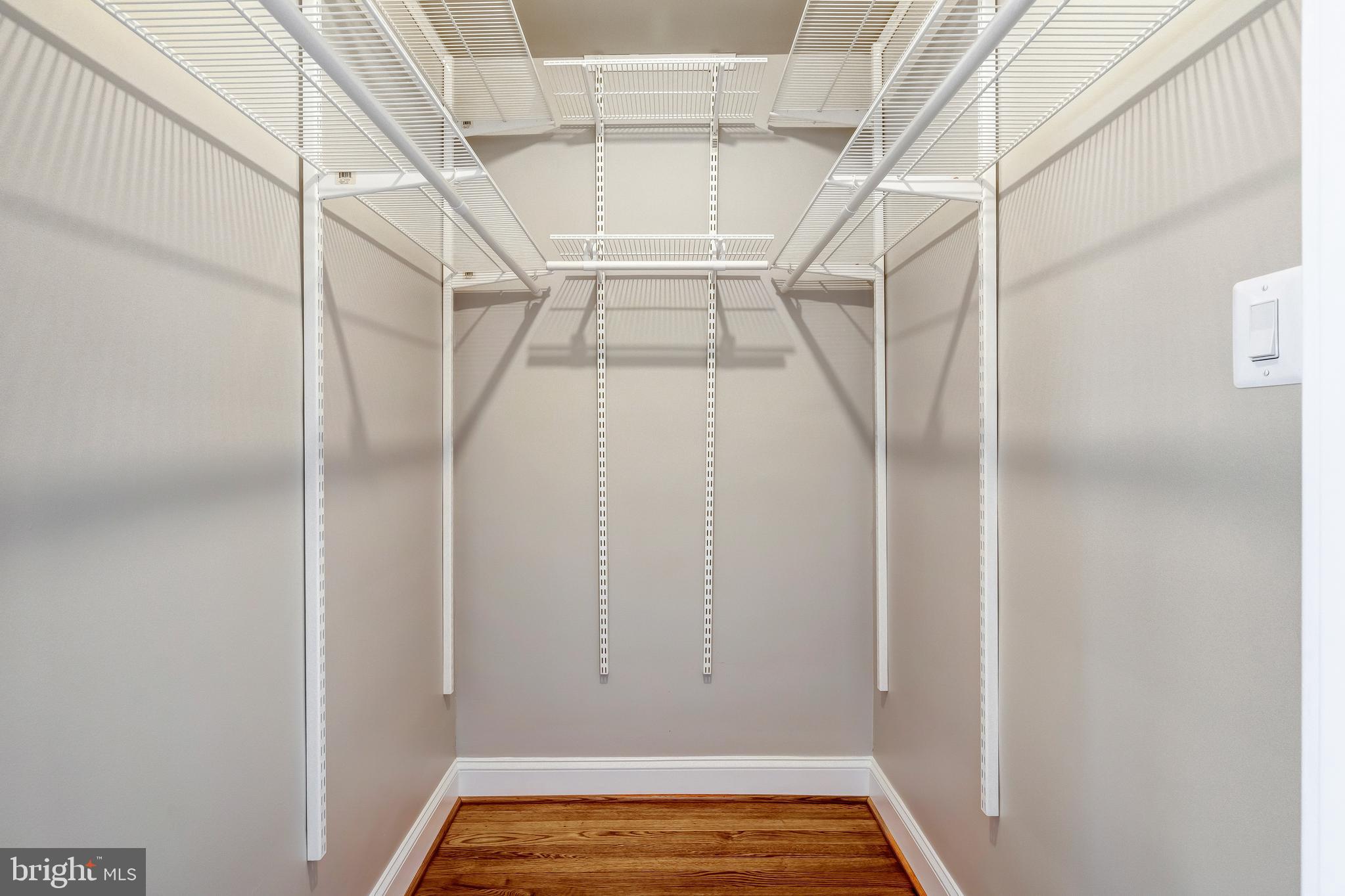 OAKWOOD KNOLLS - Residential