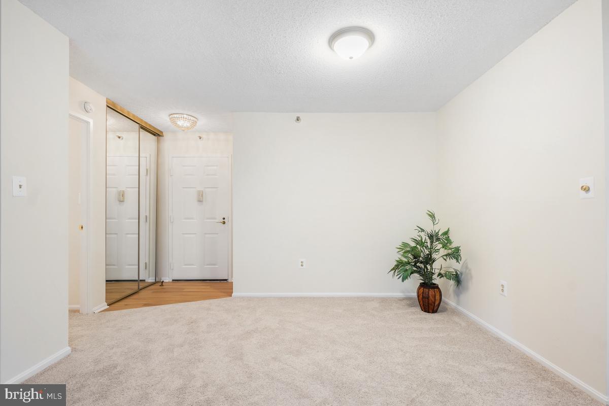 LEISURE WORLD - Residential