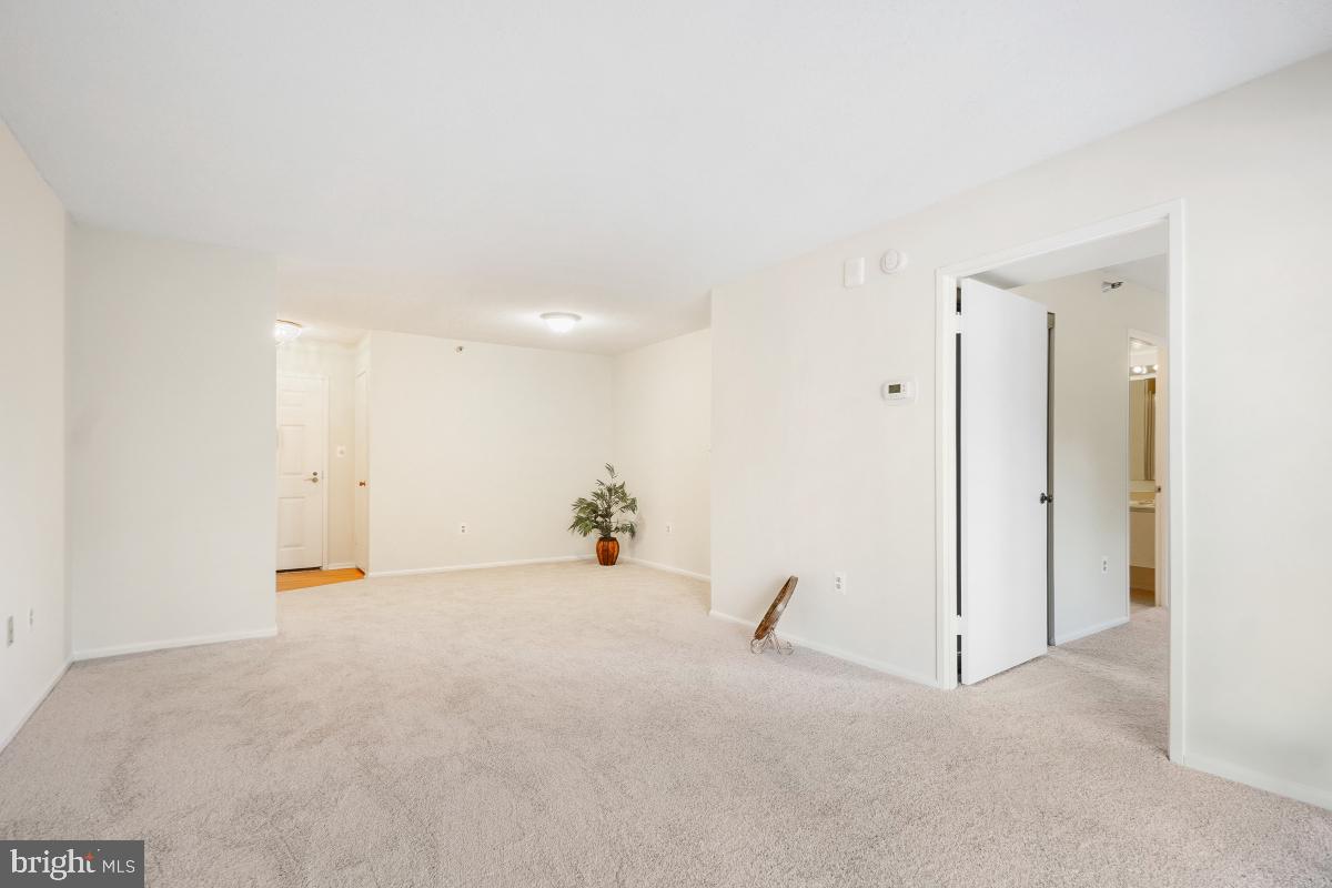 LEISURE WORLD - Residential