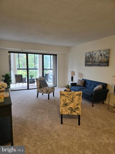 Condo For Sale - 15107 Interlachen Drive #2-321<br/> SILVER SPRING, MD 20906