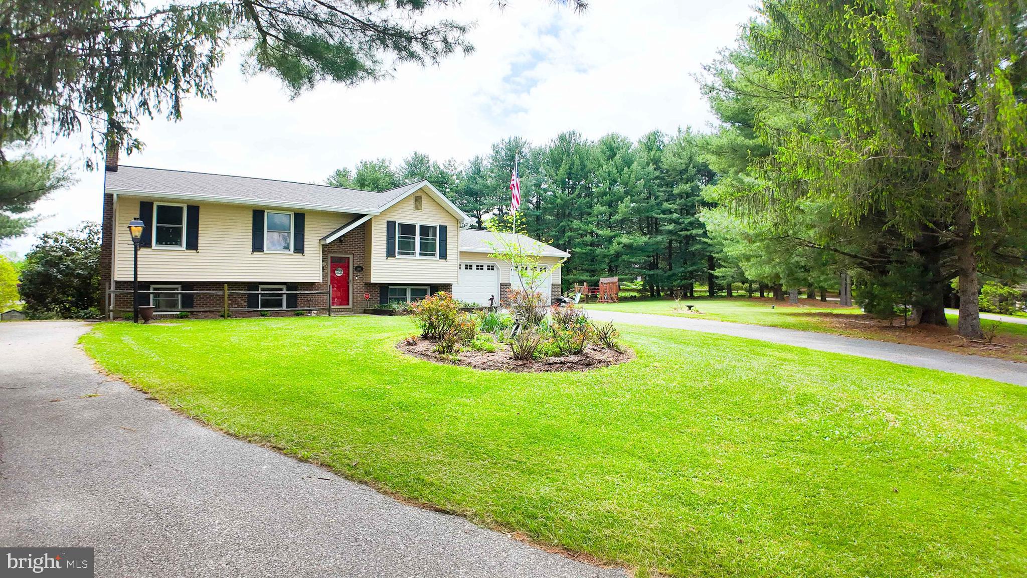 2486 LEWIS LANE