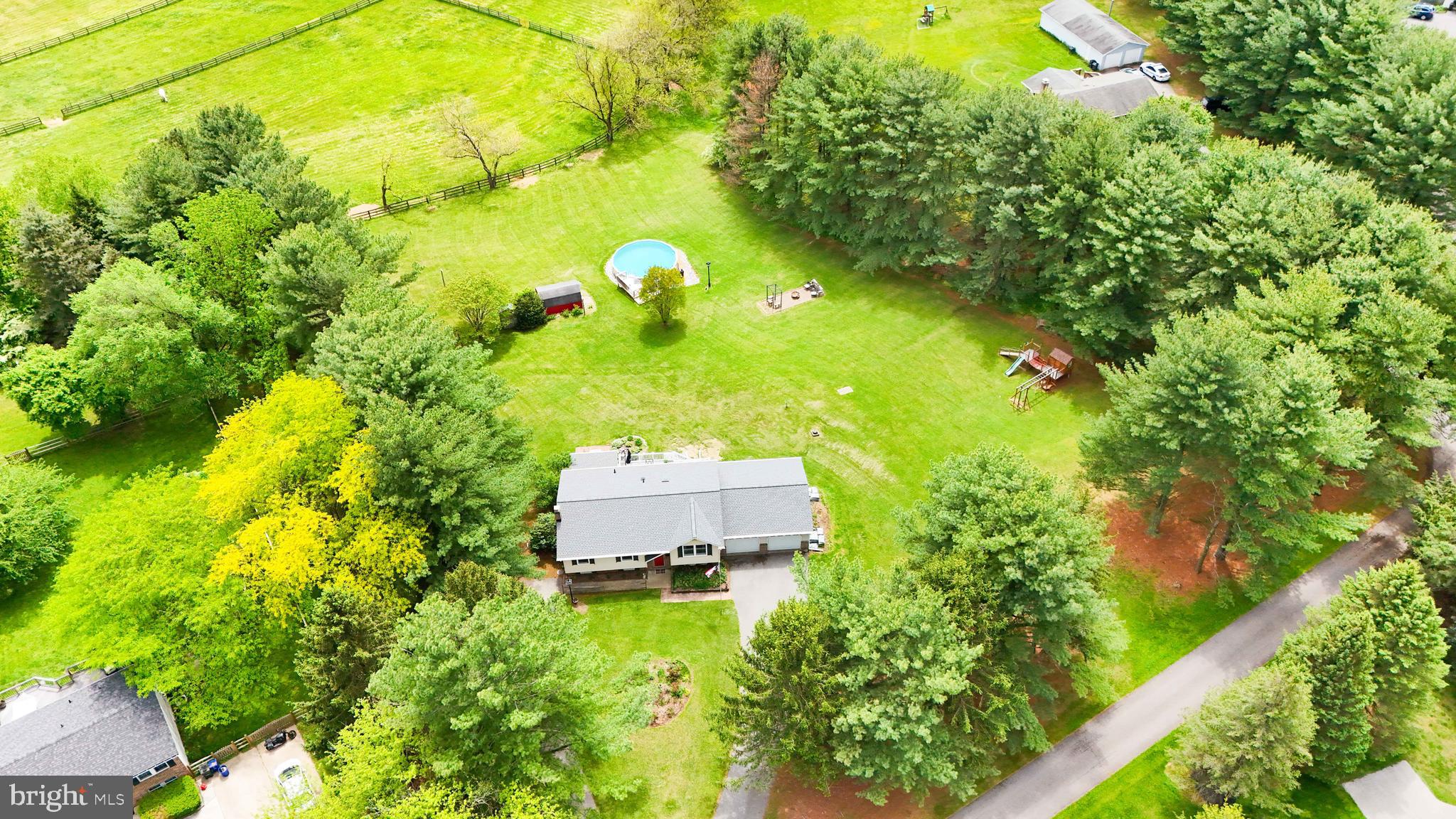 2486 LEWIS LANE