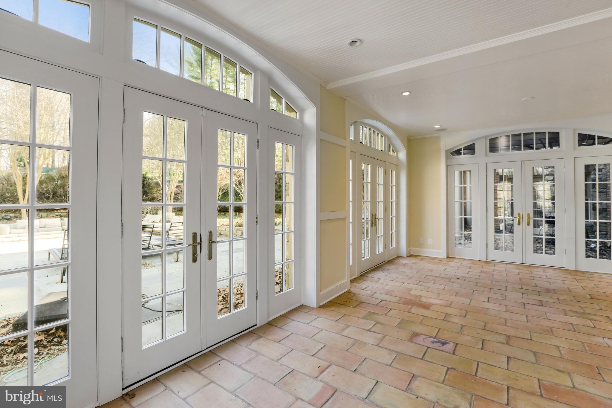 POTOMAC FALLS - Residential