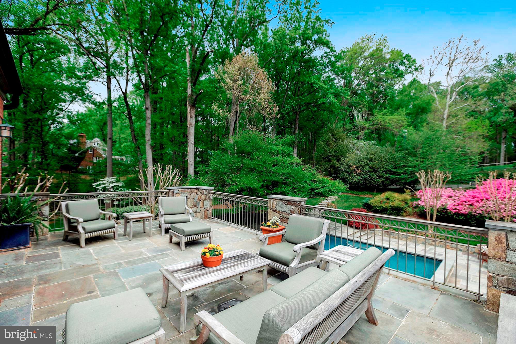 POTOMAC FALLS - Residential