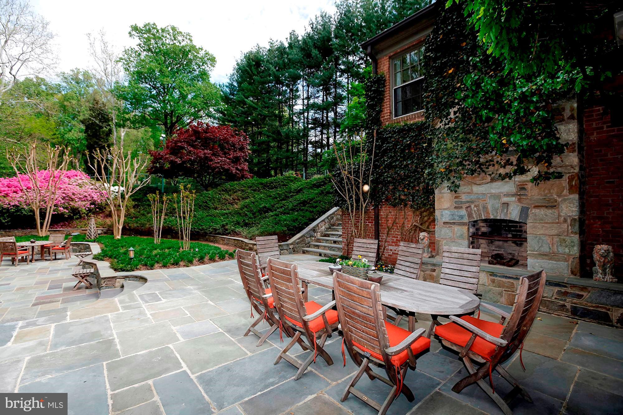 POTOMAC FALLS - Residential