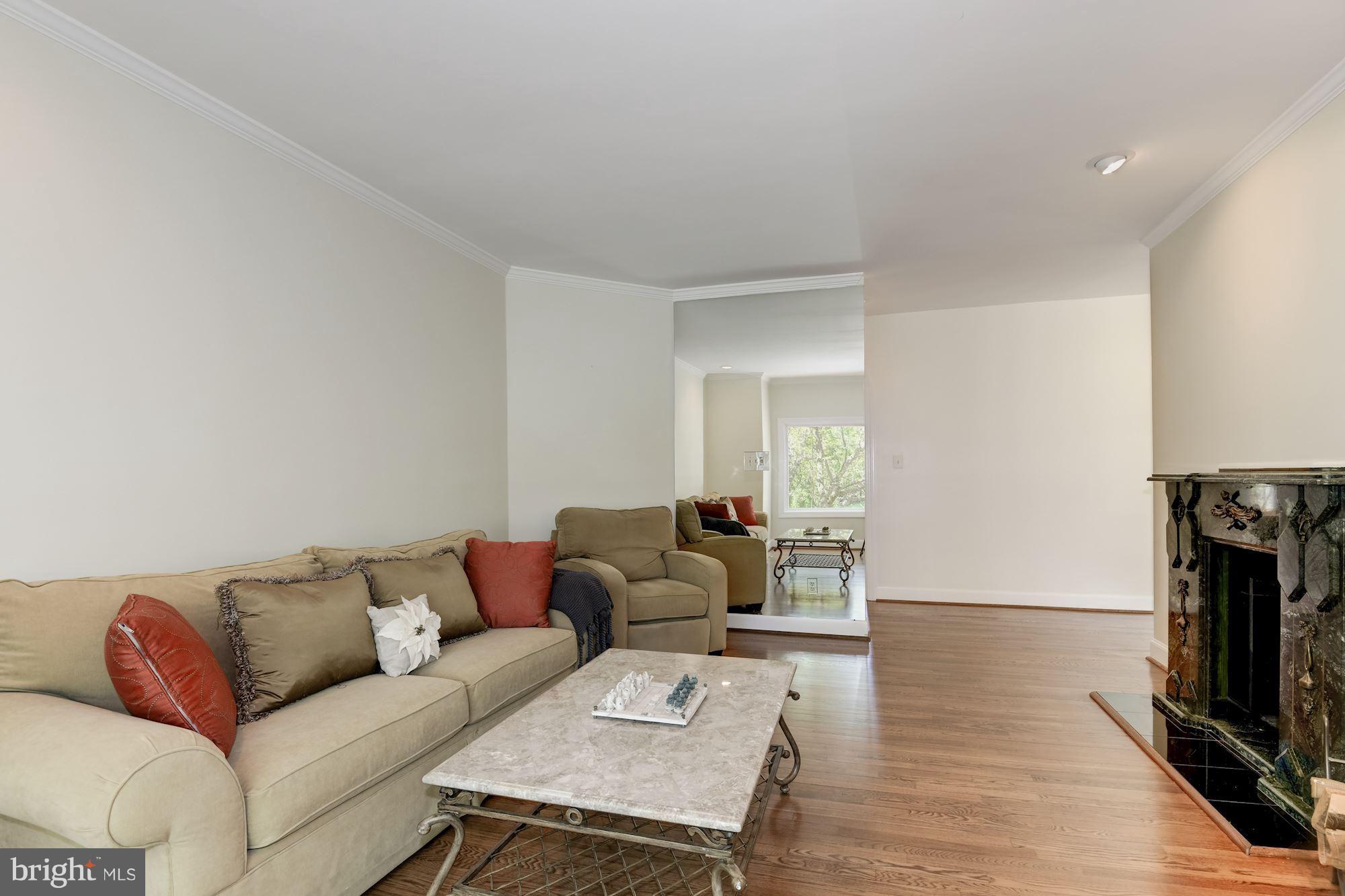 DEERFIELD POND - Residential