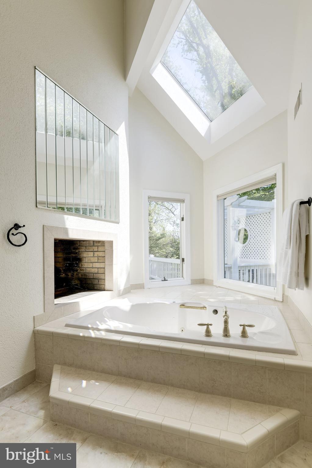 DEERFIELD POND - Residential